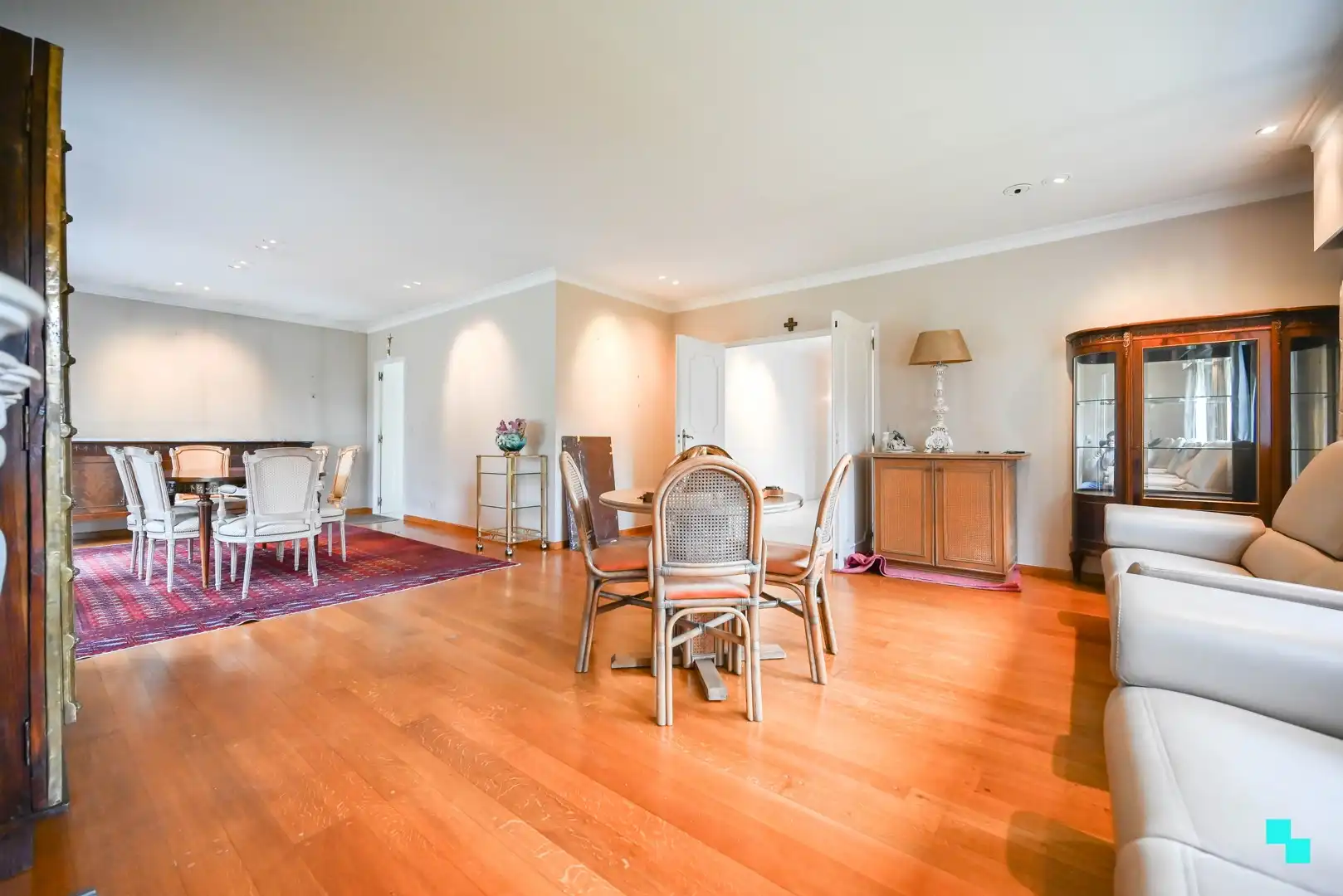 Riante, karaktervolle residentiële bungalow te Waregem foto 7