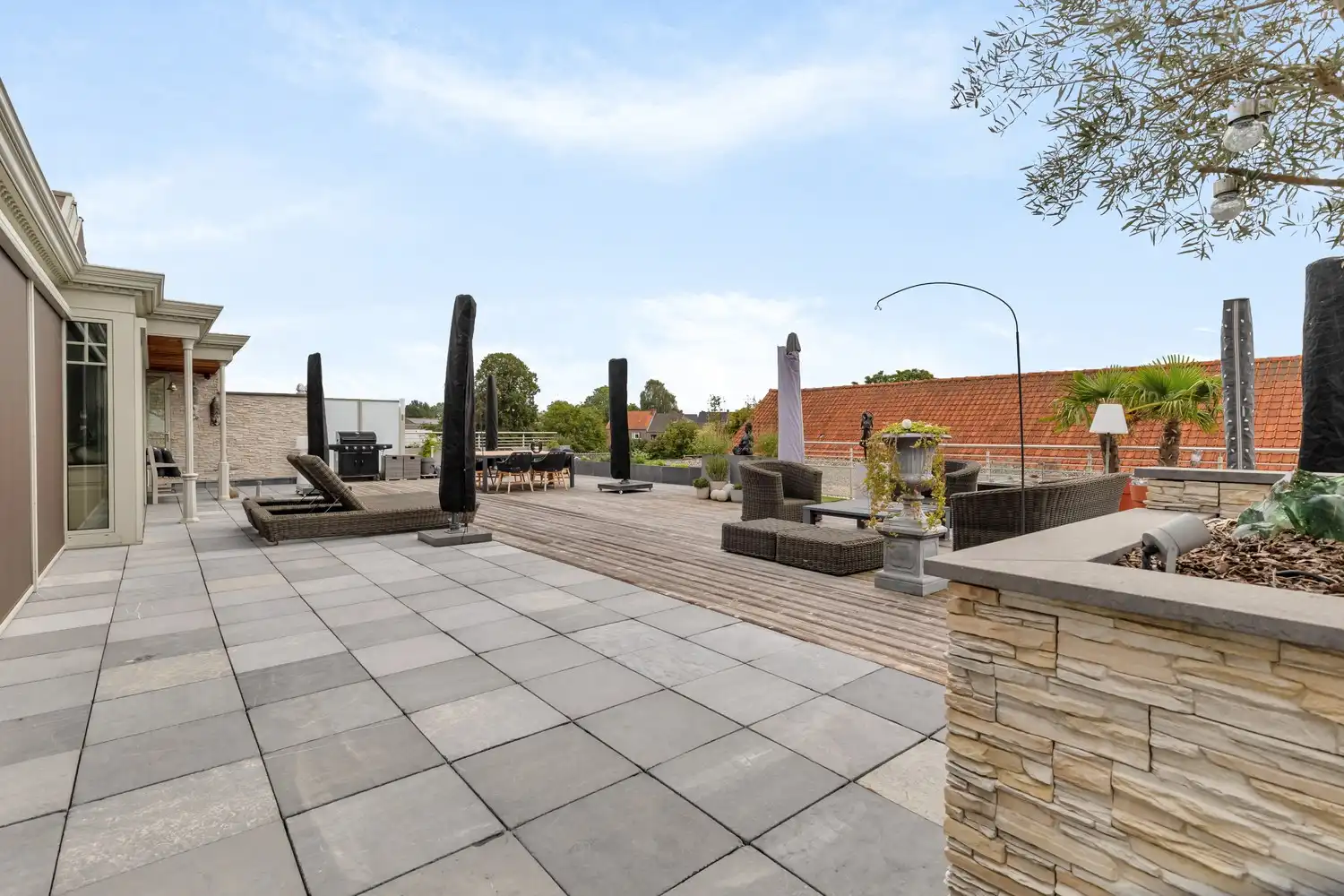 Unieke vastgoedopportuniteit! Ruim bedrijfscomplex met 2 appartementen en exclusief penthouse op 46a 55ca! foto 76