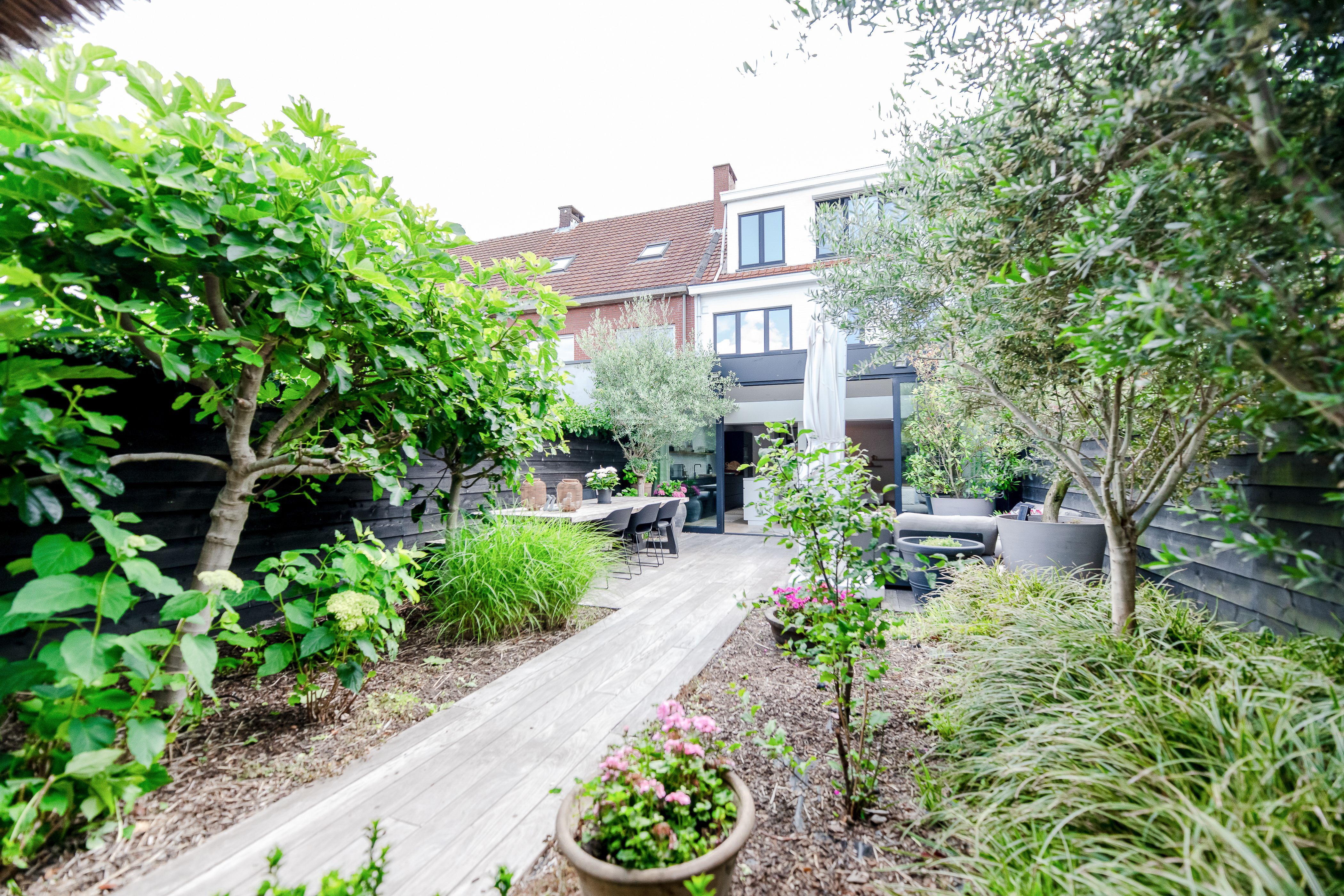 Feelgood woning met 4 slpks, 2 badk en prachtige tuin foto 11