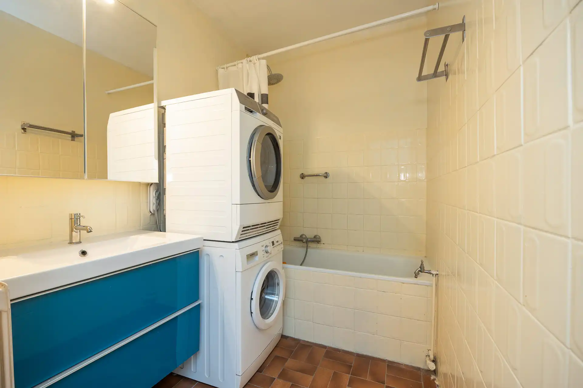 Ruim 2slpk-app. met vergezicht met kelder en parking foto 12