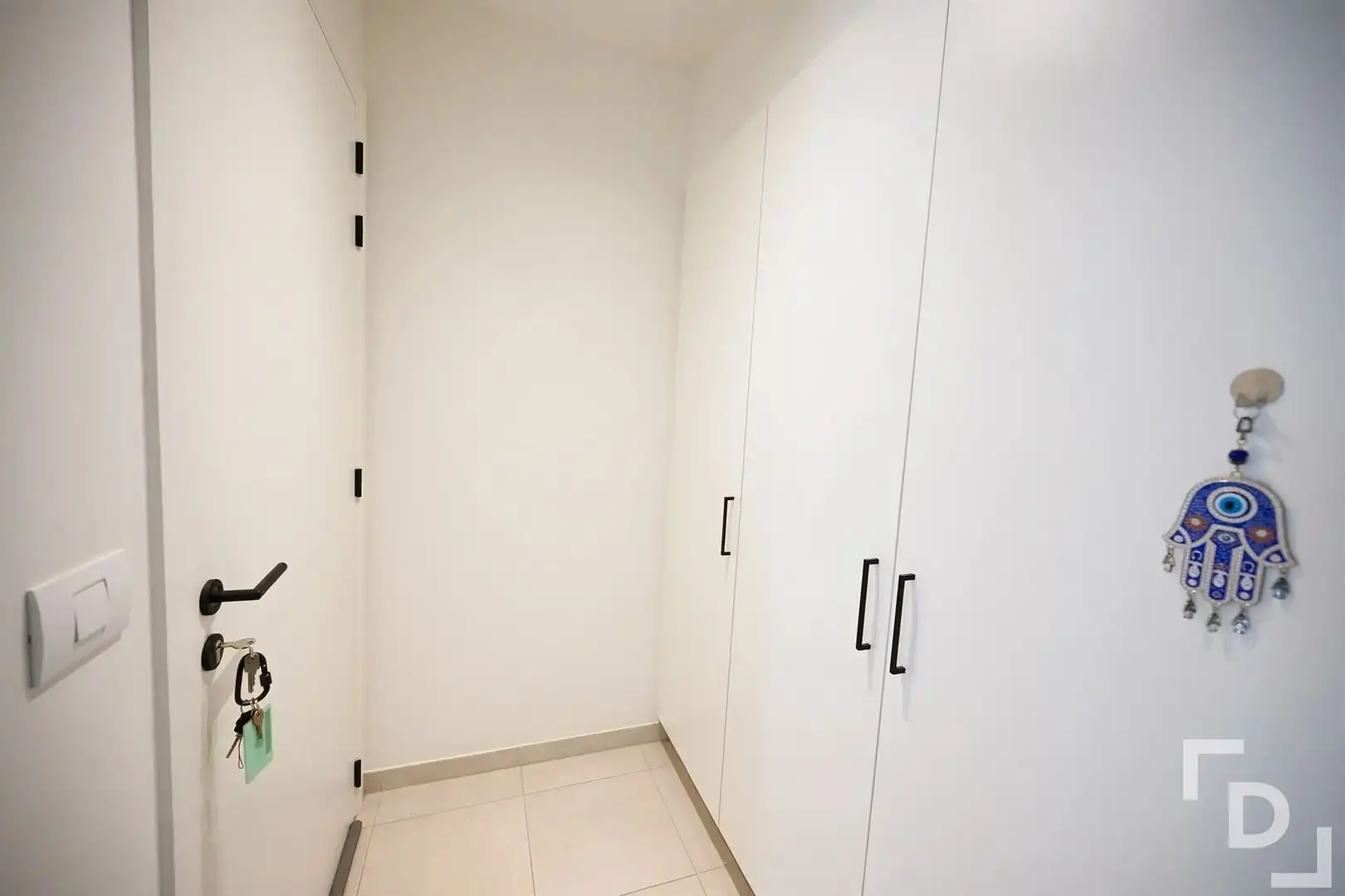 Appartement met terras en overdekte autostaanplaats foto 8
