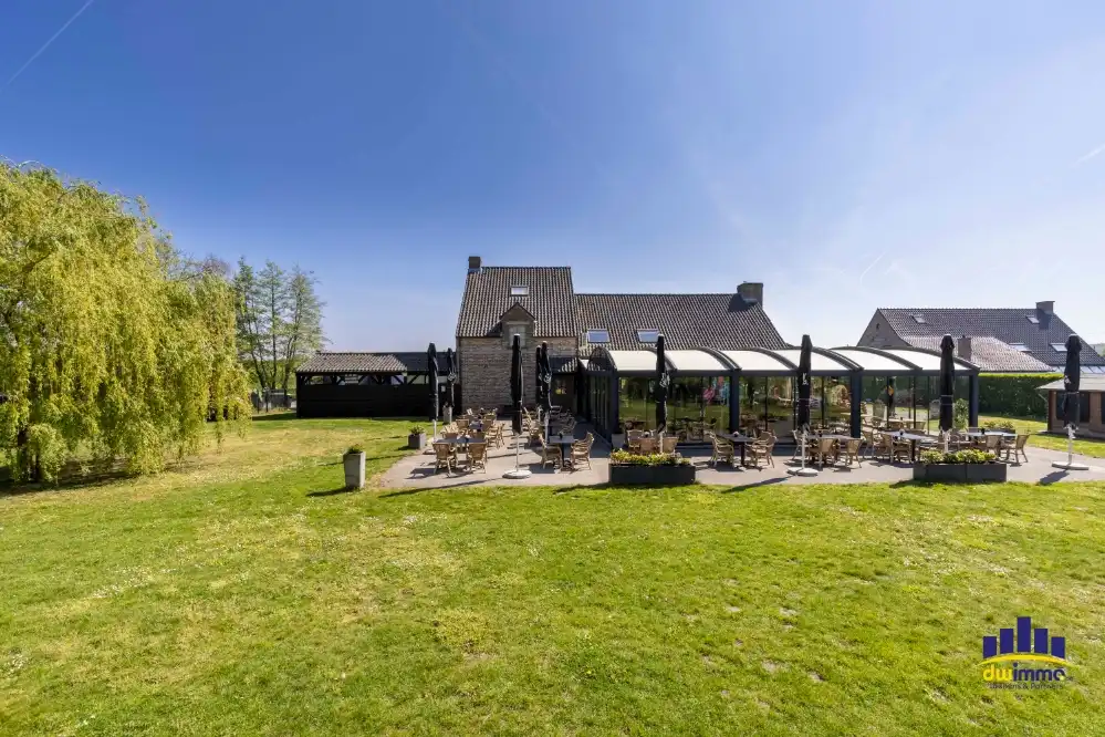 Uniek restaurant met woonst te koop op toplocatie in het groen te Hamme foto 2