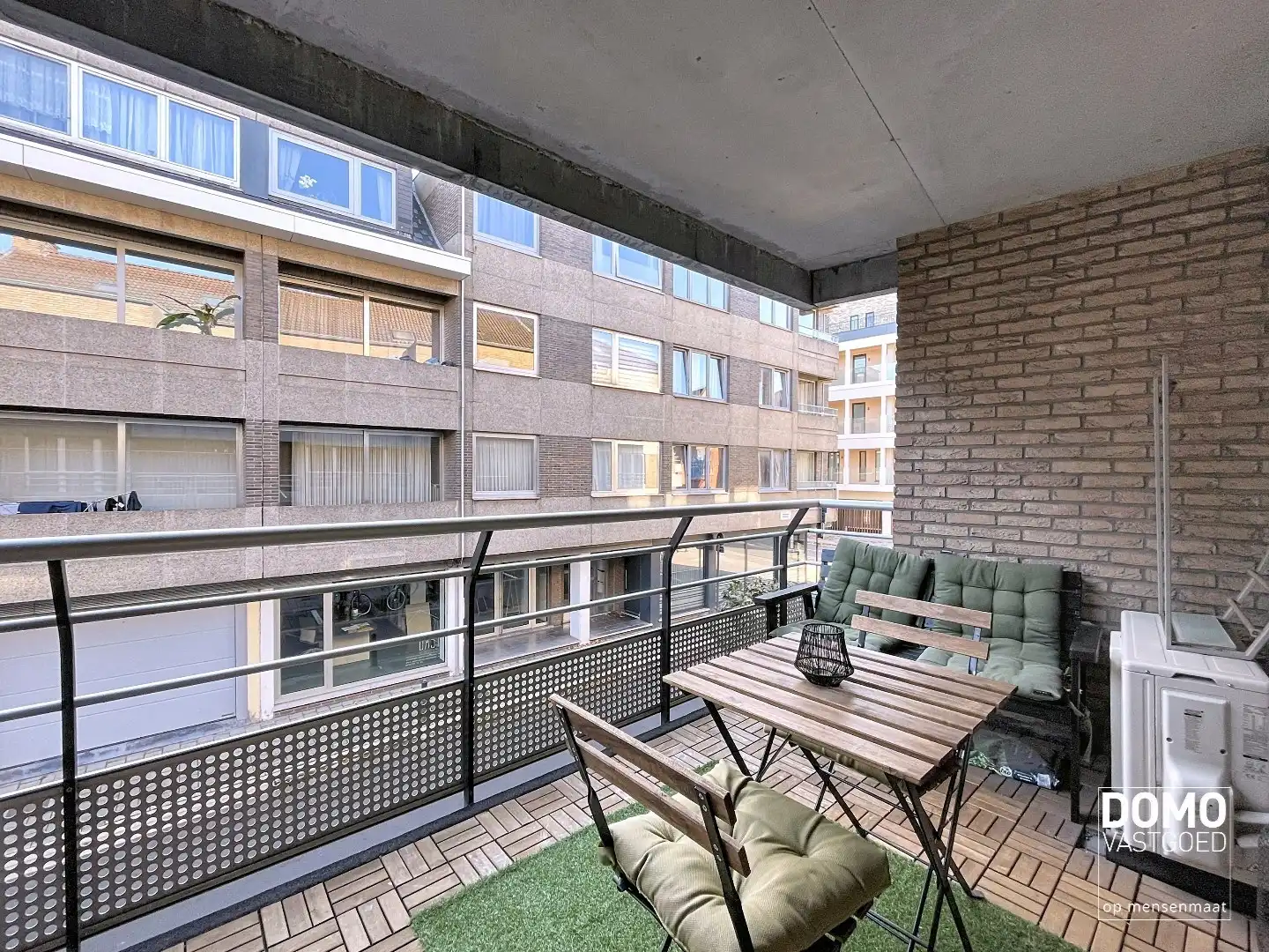 RUIM APPARTEMENT MET TERRAS, 1 SLAAPKAMERS EN PARKEERPLAATS IN HET CENTRUM VAN HASSELT  foto 13