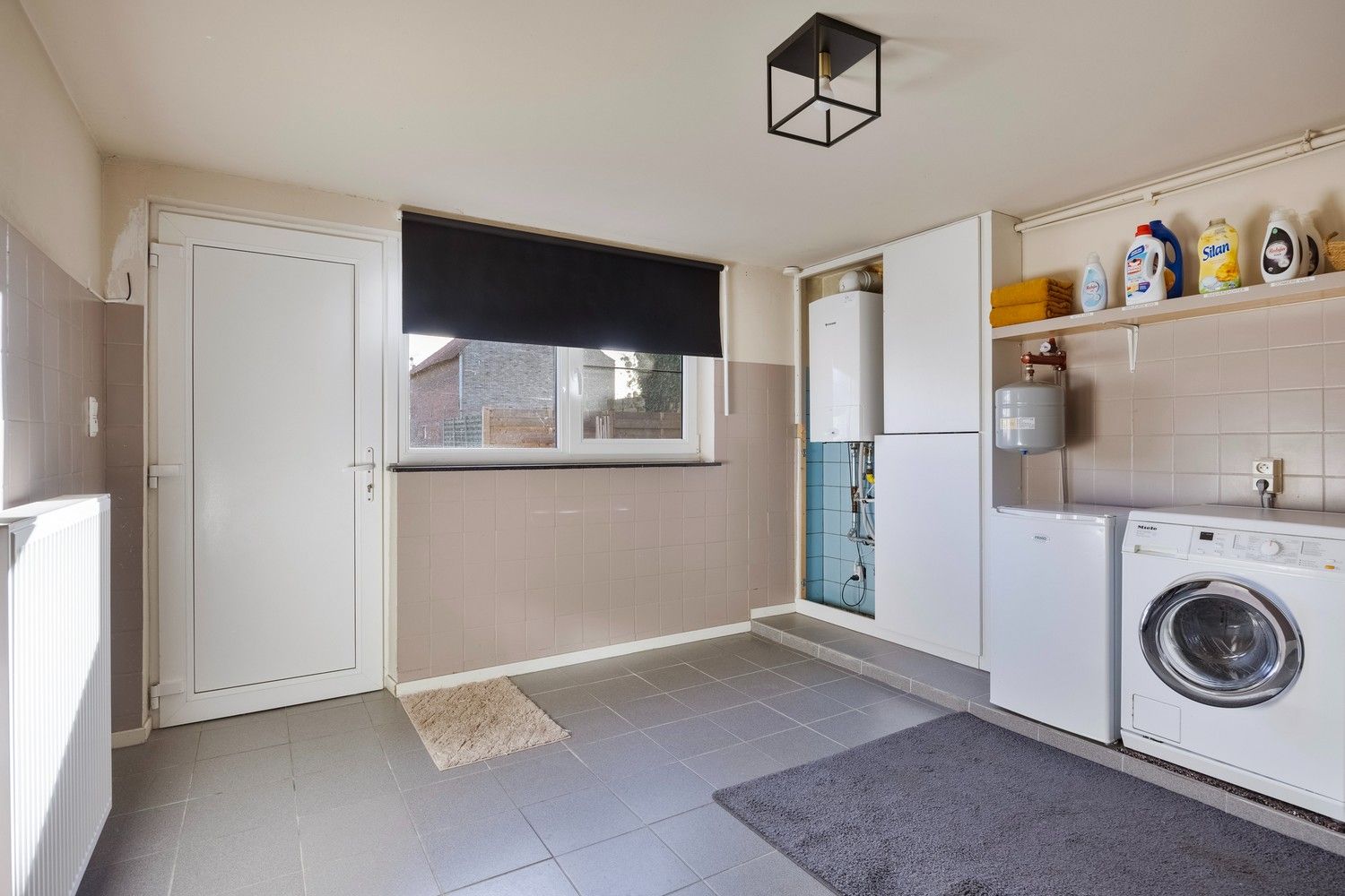Moderne split-level woning met ruime tuin in Maasmechelen foto 21
