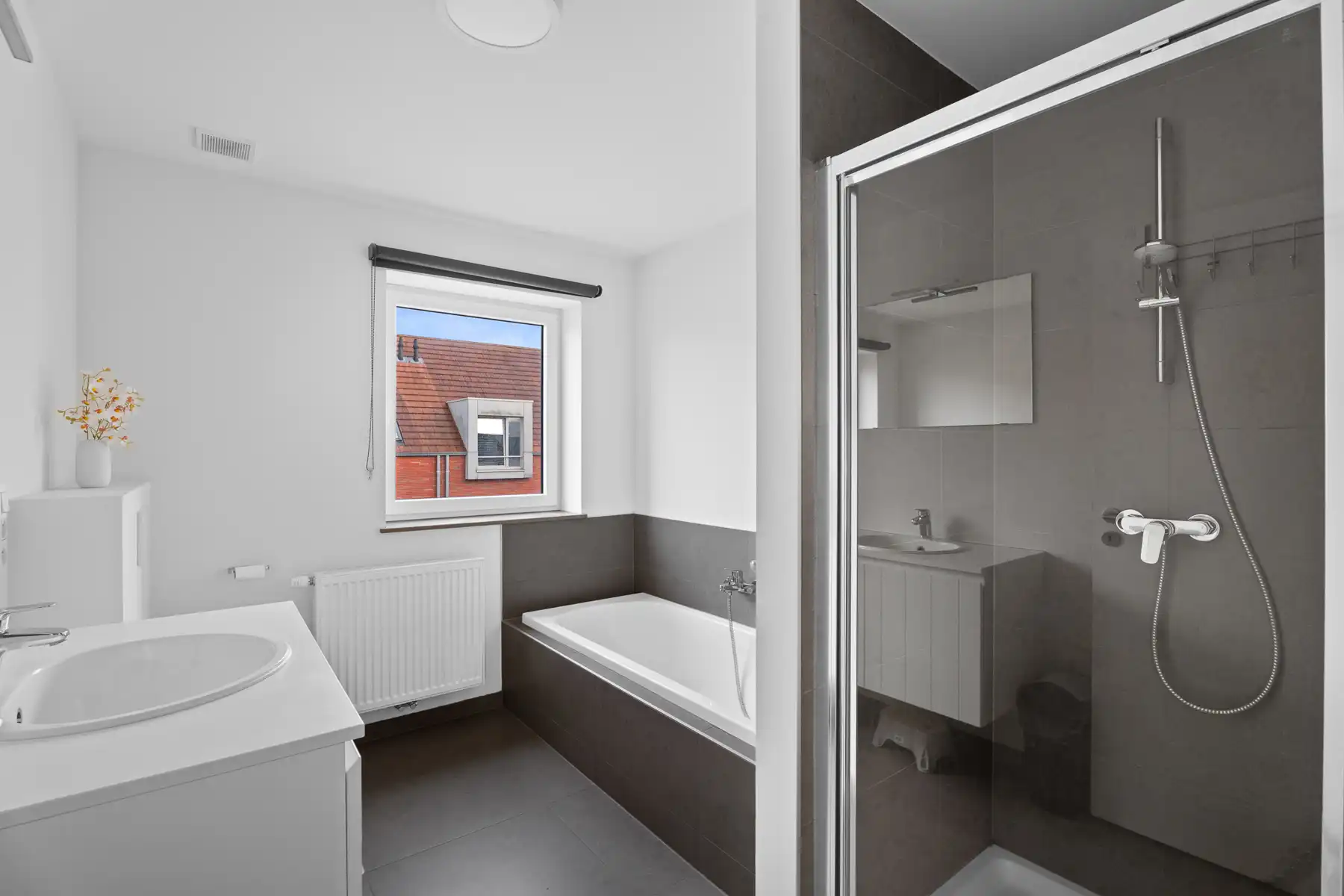 Energiezuinige recente woning in doodlopende straat te Eeklo foto 14