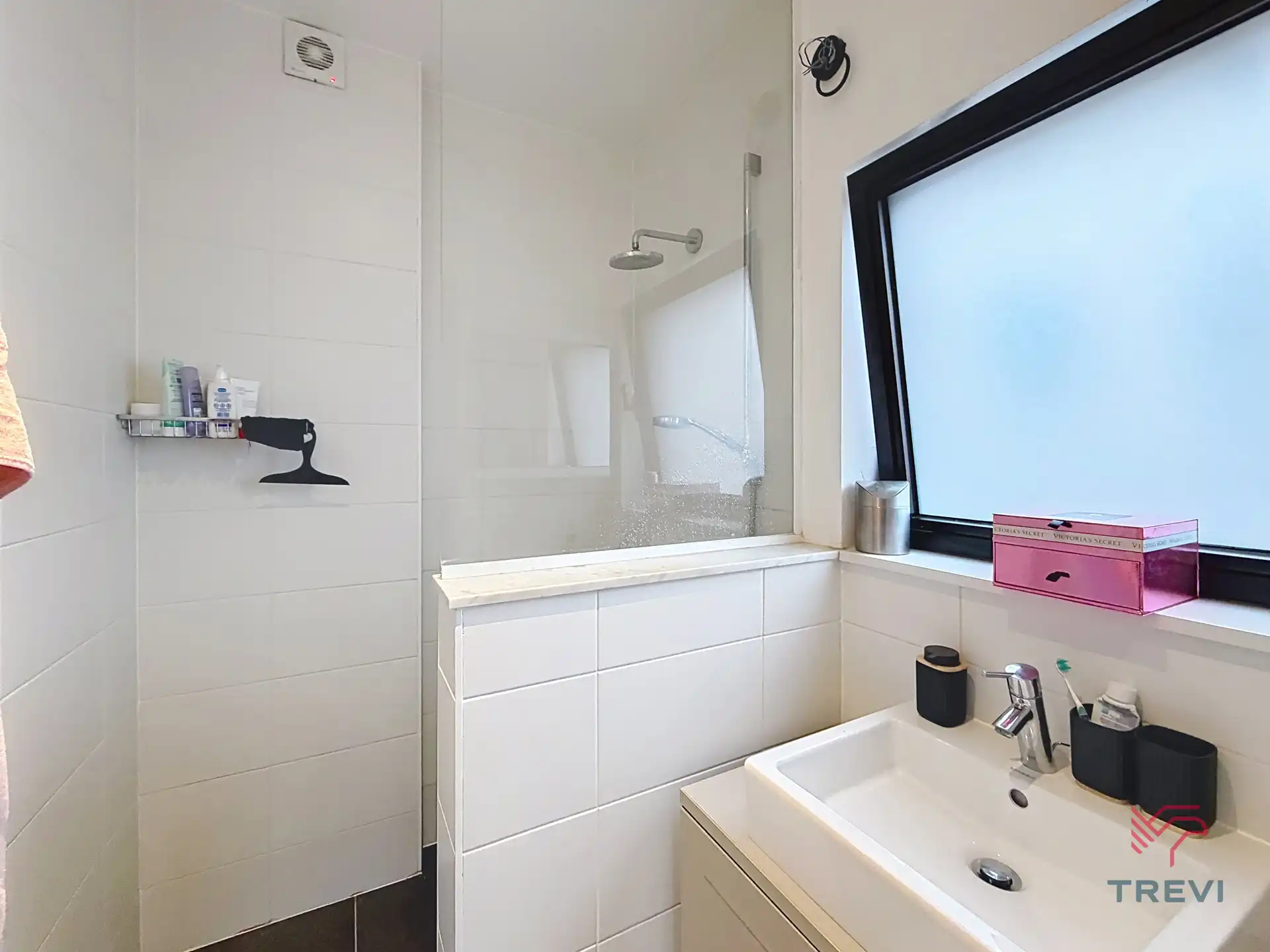 Prachtig appartement met 1 slaapkamer en terras  foto 8