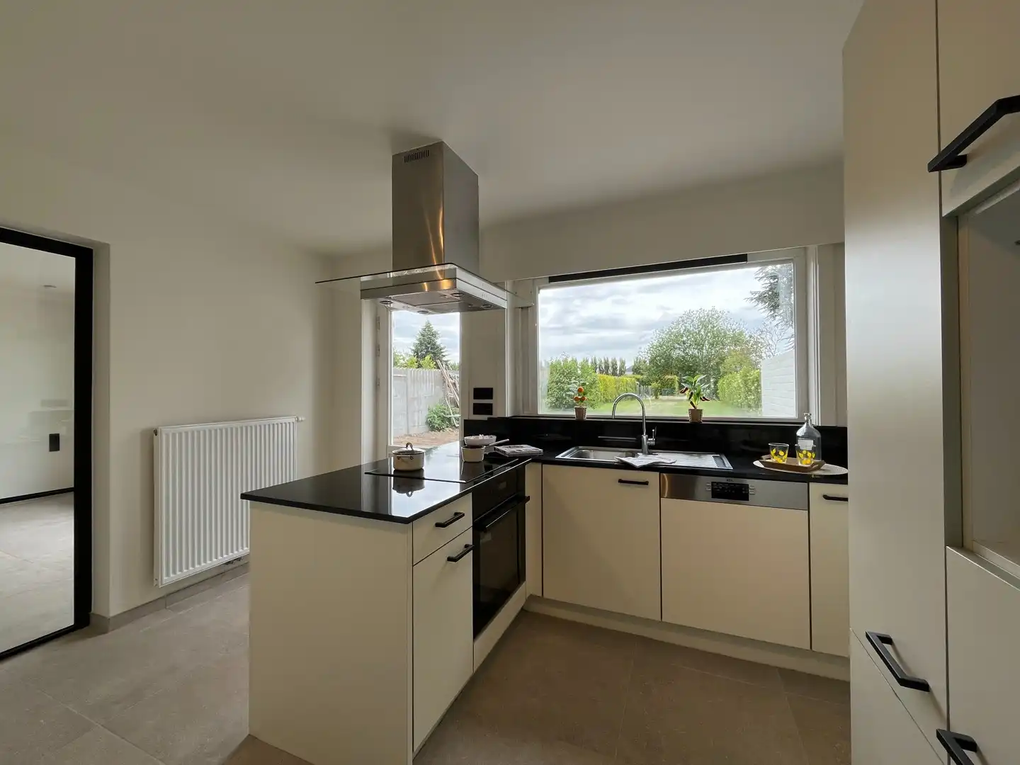 Moorsele - Instapklare woning met parking achteraan foto 7