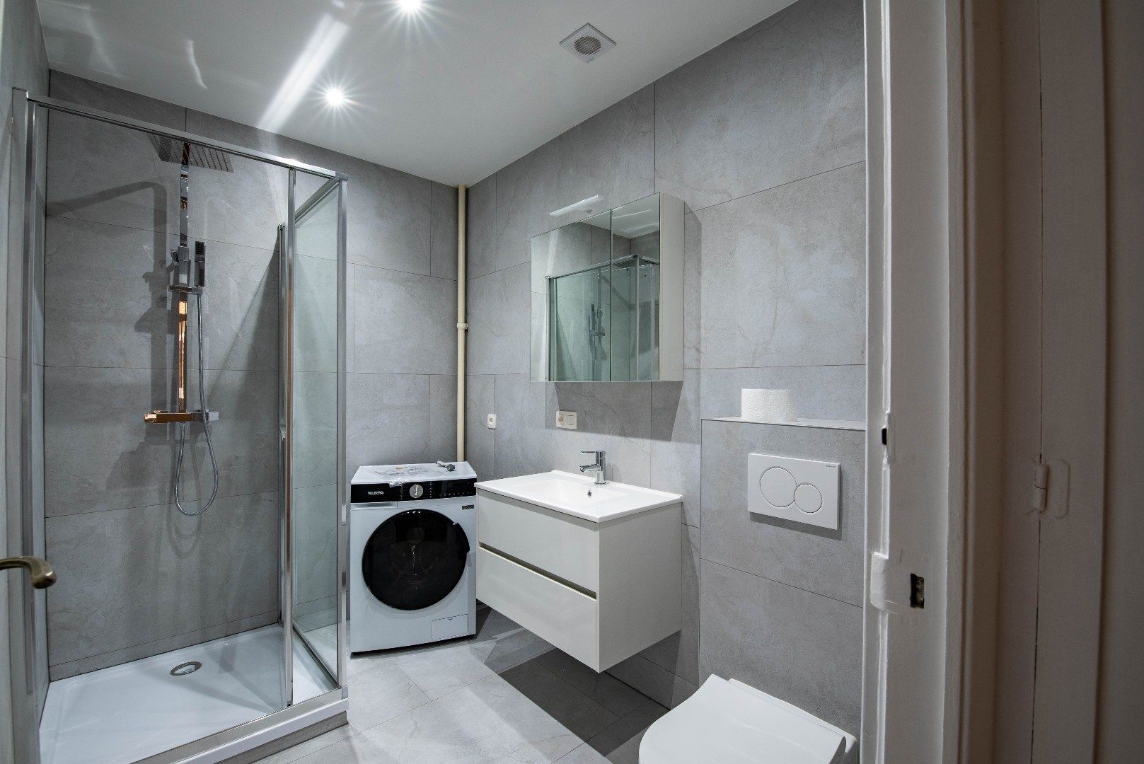 Net gerenoveerd appartement foto 11