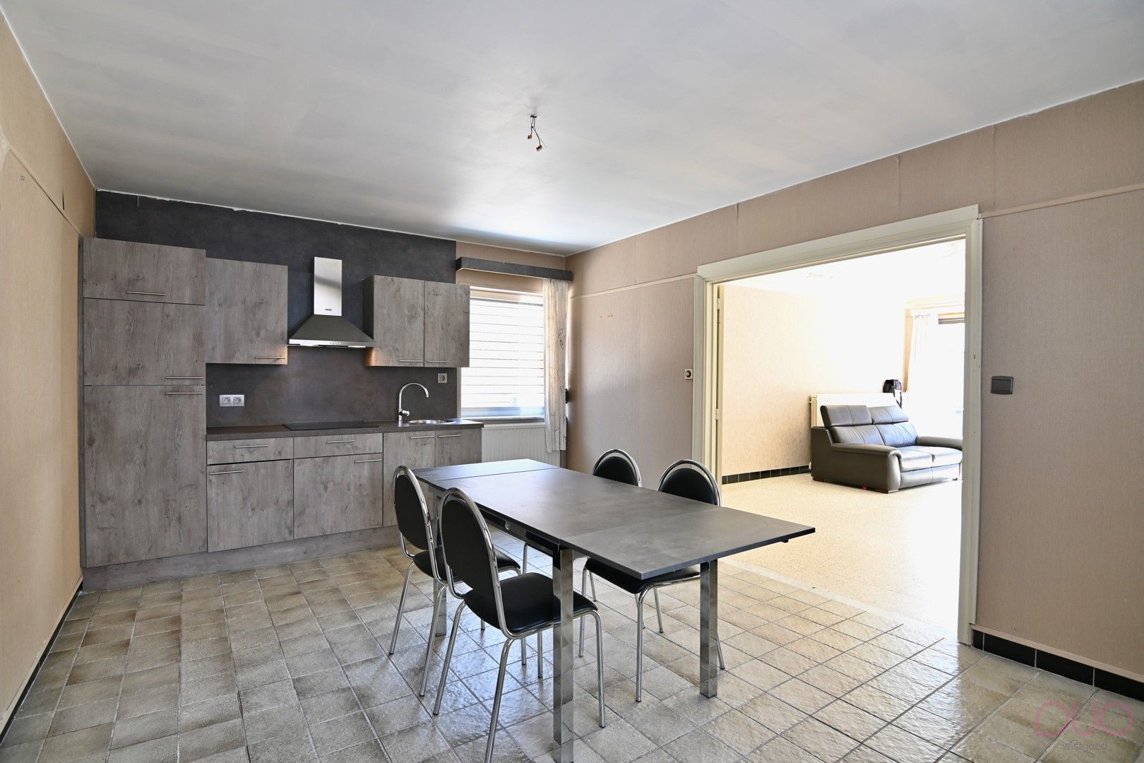 Bel-etage woning met twee slaapkamers en onderliggende garage van ca. 100m2 foto 5