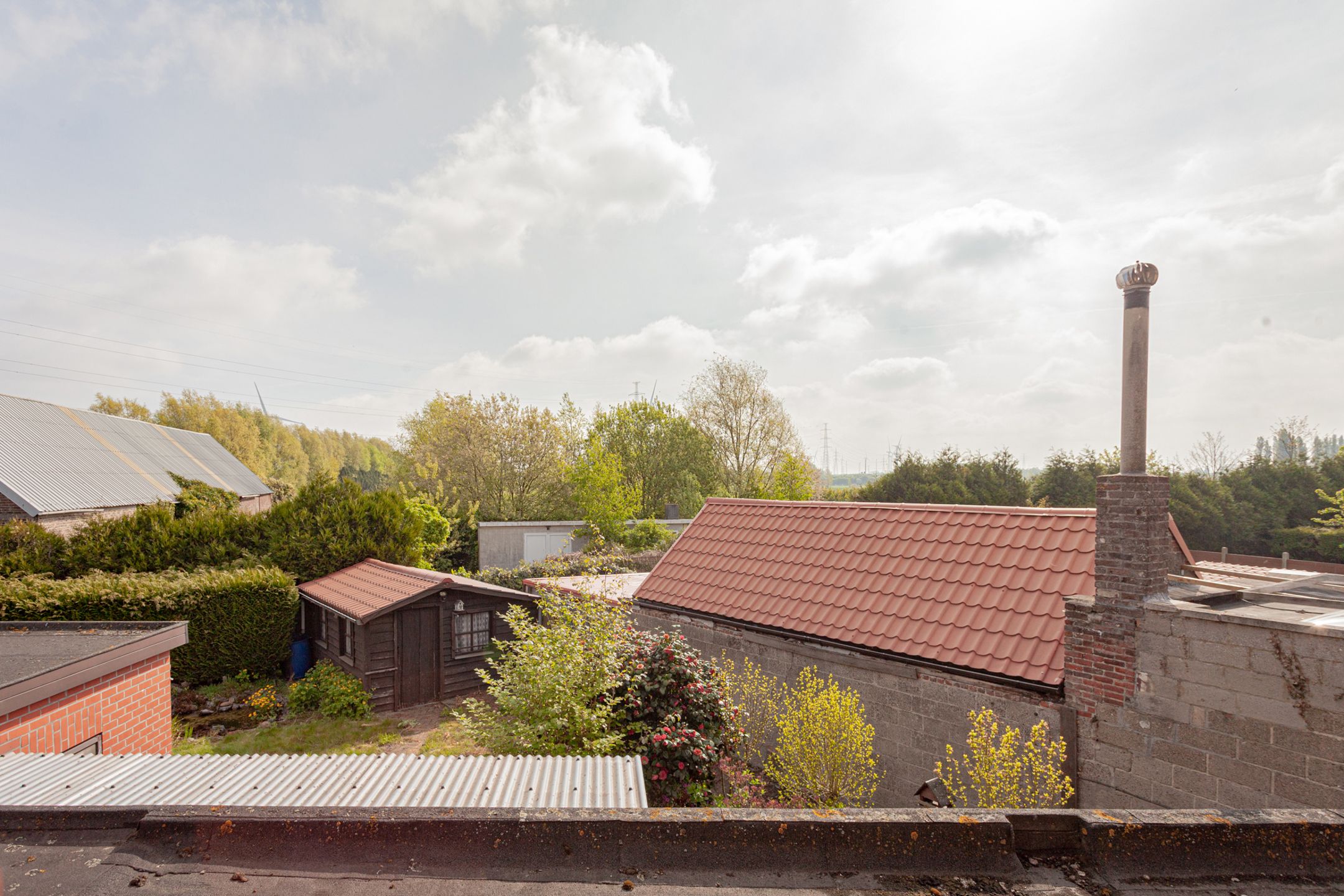 Te renoveren alleenstaande woning foto 15