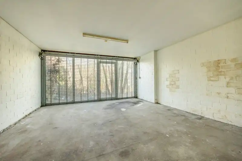 --- NIEUW --- Commercieel pand met bovenliggende woonstmogelijkheden op toplocatie! foto 8