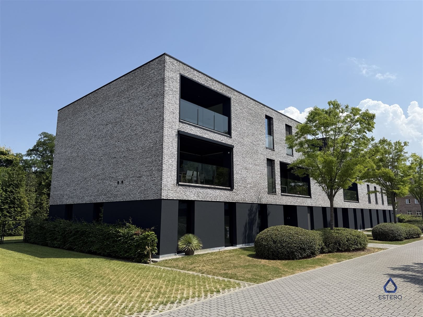 Modern appartement met terras in Nevele foto {{pictureIndex}}