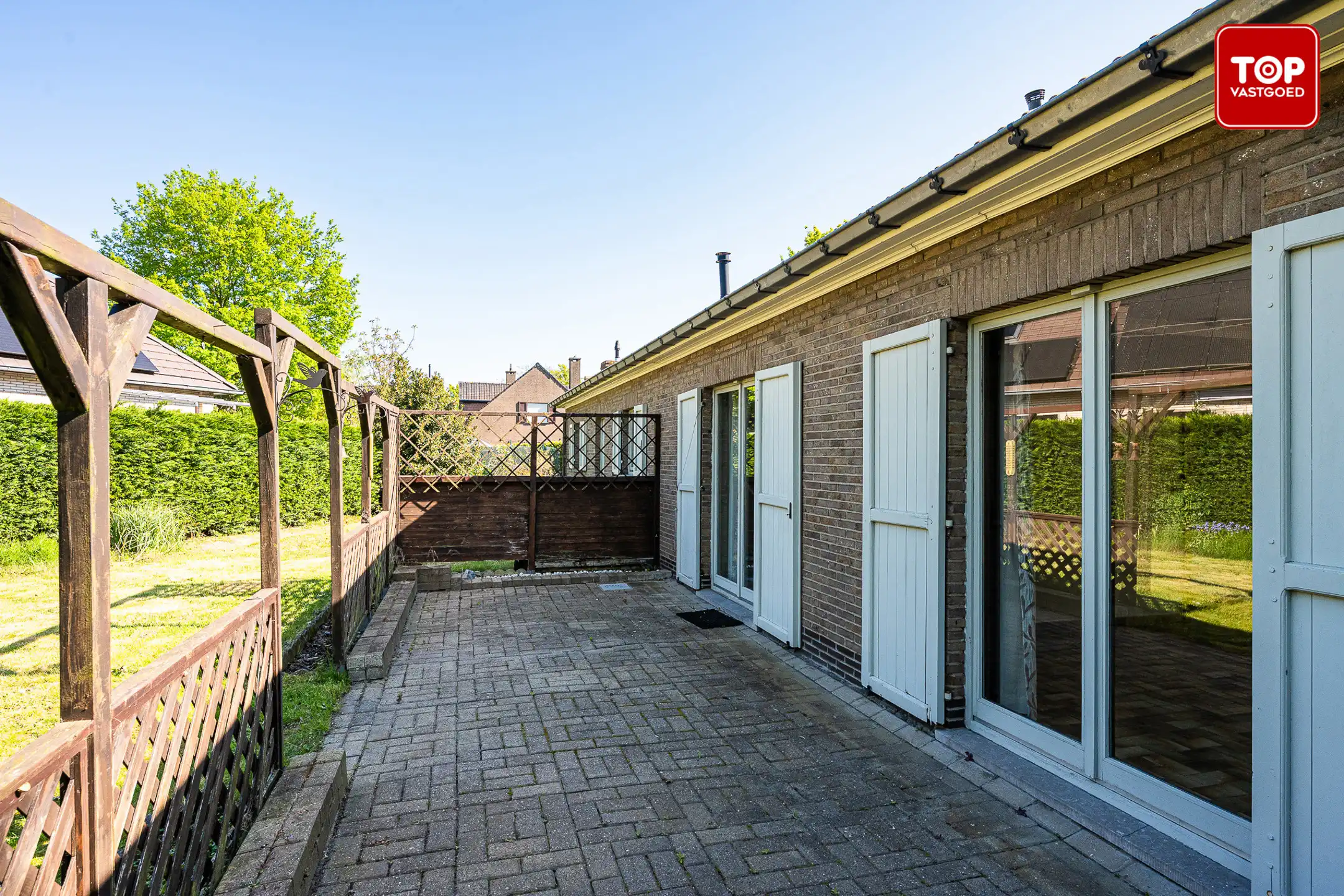 Op te frissen bungalow op toplocatie. foto 24