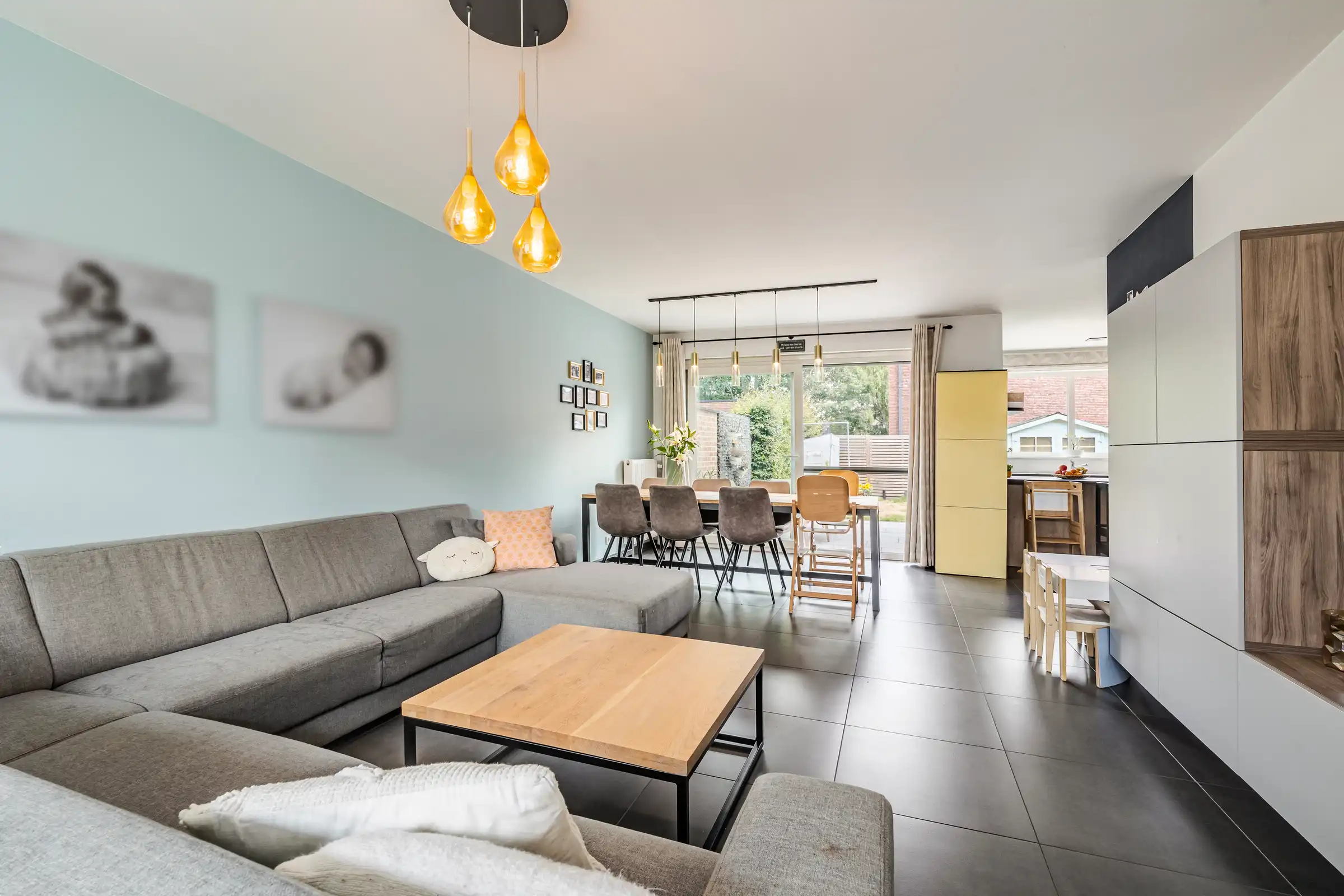 Recente en energiezuinige gezinswoning te Lovendegem! foto 3
