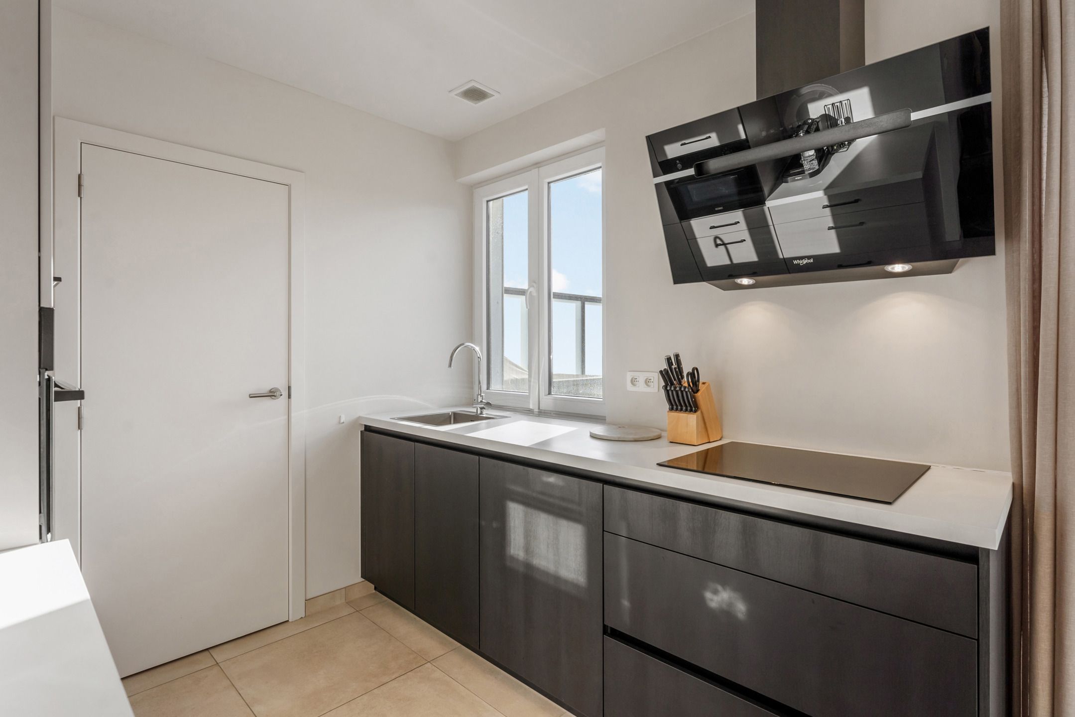 Recent duplex appartement met 2 parkings te Zichen foto 12