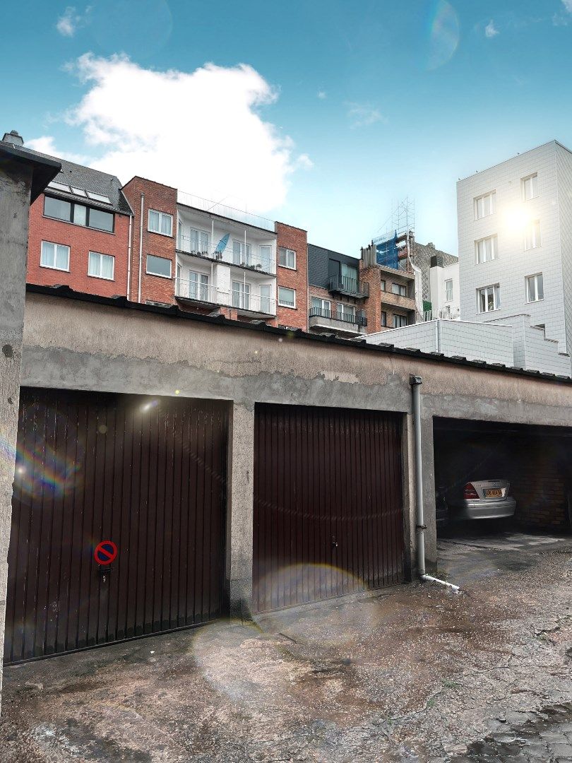 Appartement met 2 slaapkamers. Gesloten garagebox mogelijk in de buurt ! foto 15