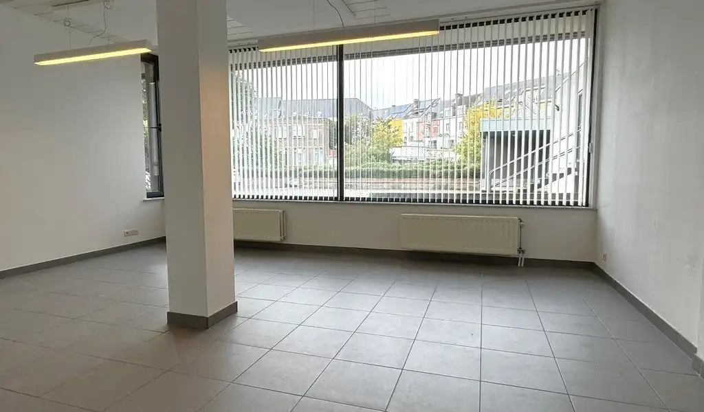 Rustig gelegen kantoor te huur vlakbij centrum Gent foto 4