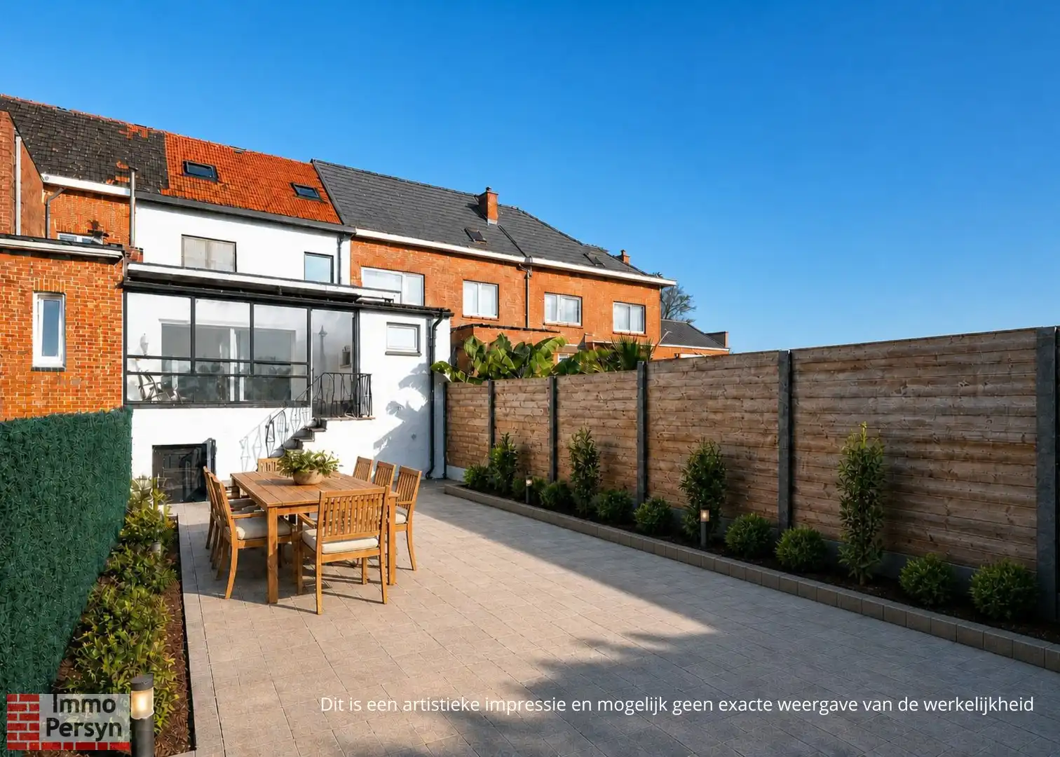 Ruime gerenoveerde gezinswoning met 4 slaapkamers, 2 badkamers en dubbele garage foto 27