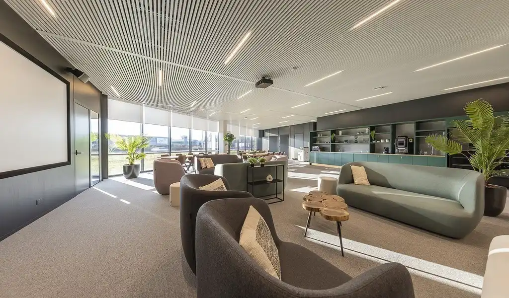 Full service kantoor in SkylinE40 business center in Erembodegem foto 2