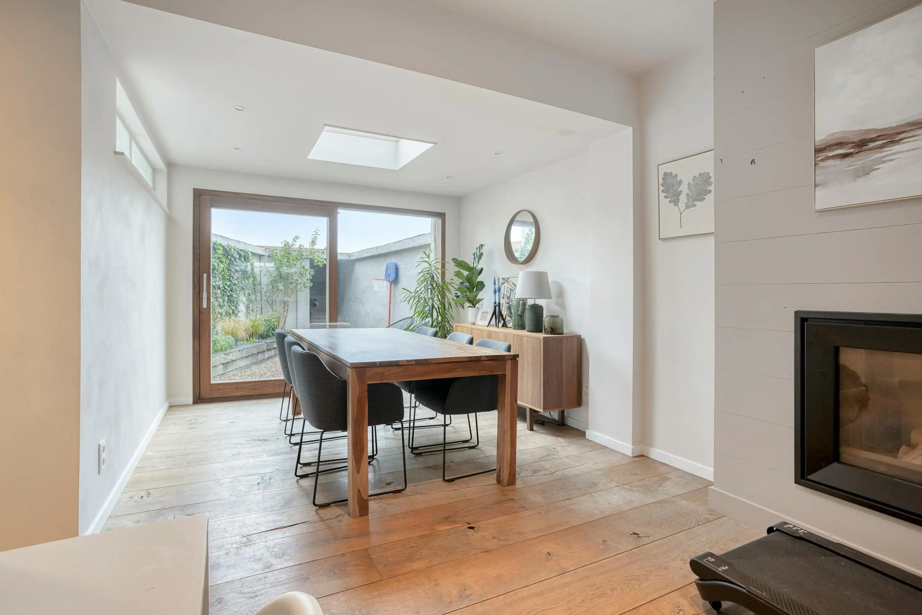Instapklaar huis met garage te Izegem foto 5
