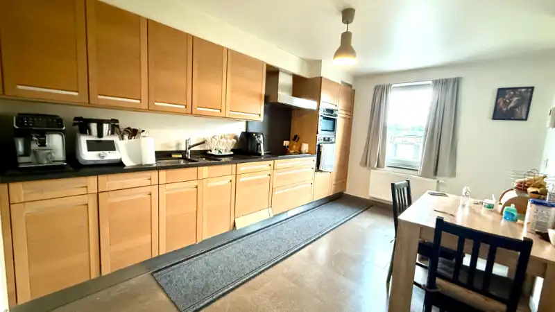 Ruime duplex met 2 slaapkamers en terras foto 5