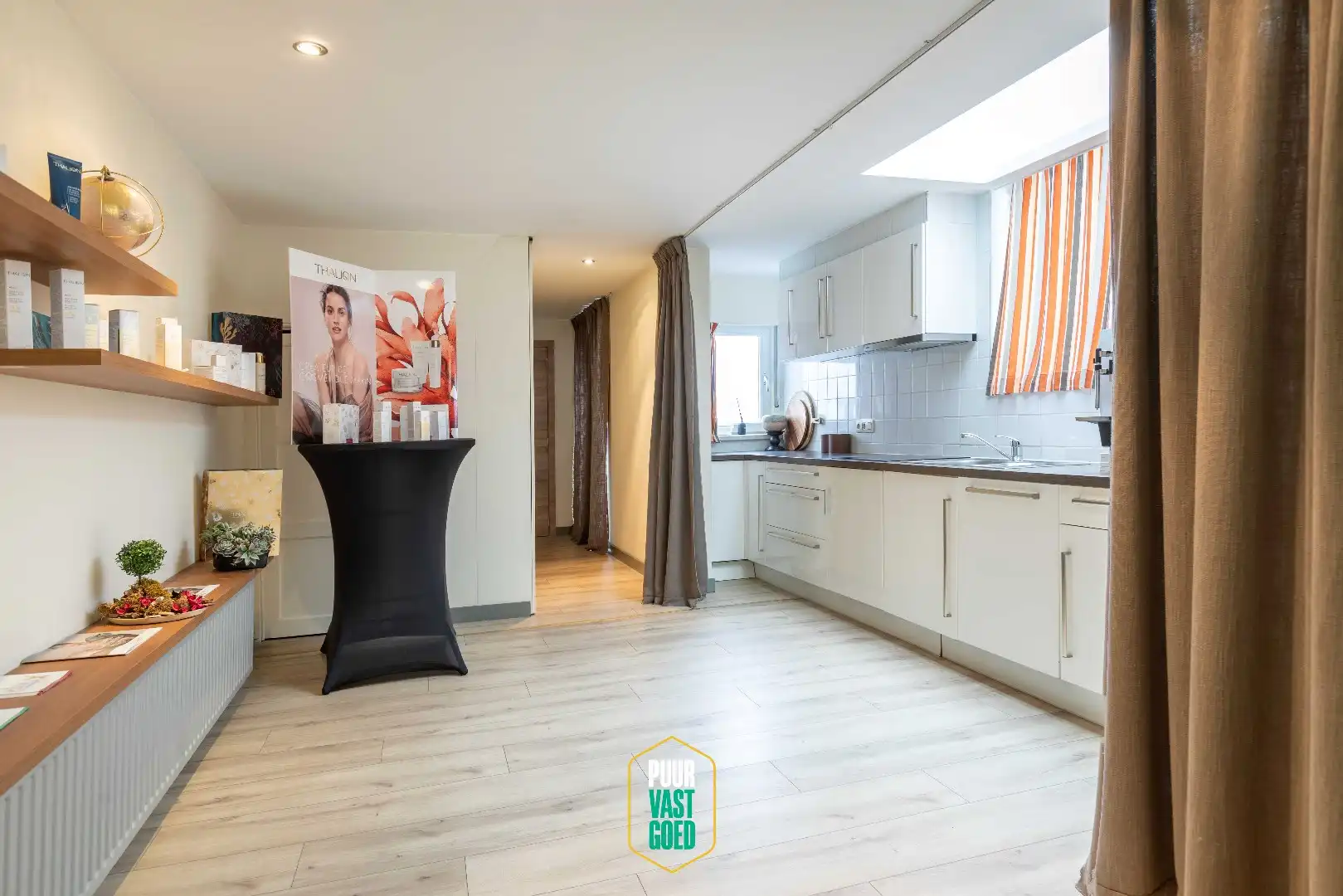 Buitengewoon potentieel in gerenoveerd pand in hartje Nieuwpoort foto 6