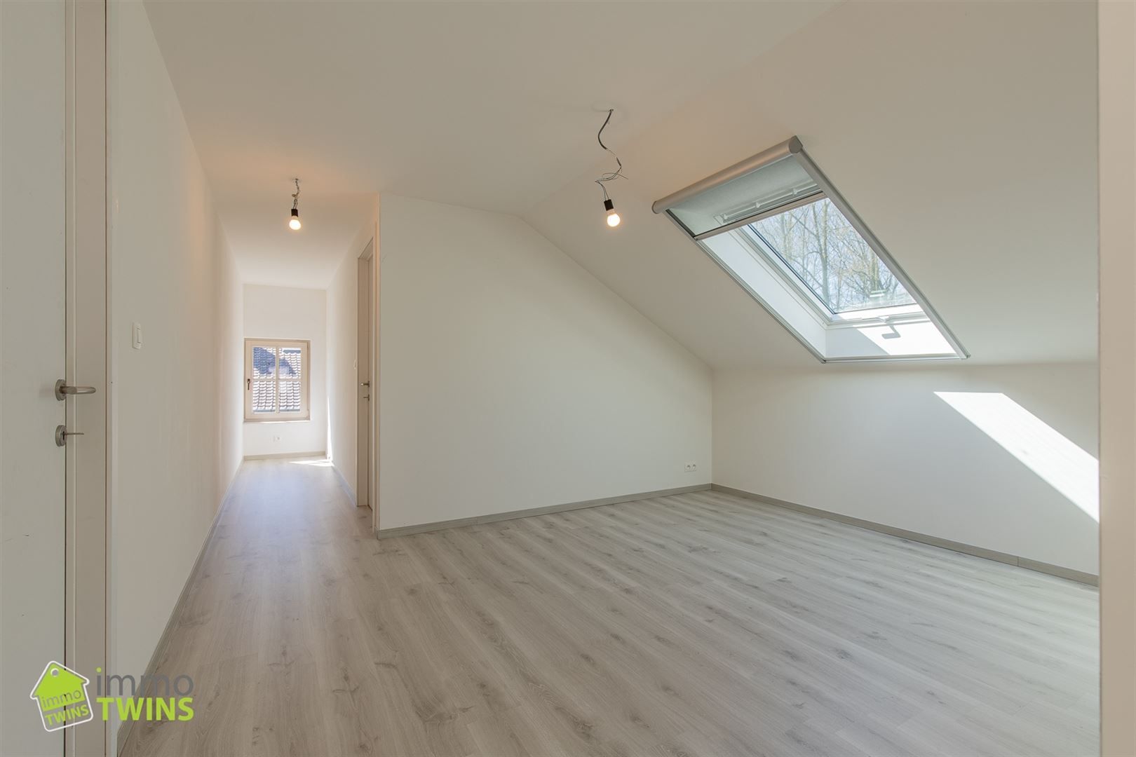 Instapklare OB met 5 slpks, garage en tuin te Grembergen foto 14