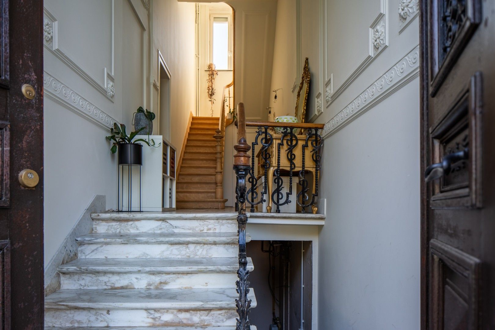 Knap gerenoveerde herenwoning aan de rand van de stad foto 5