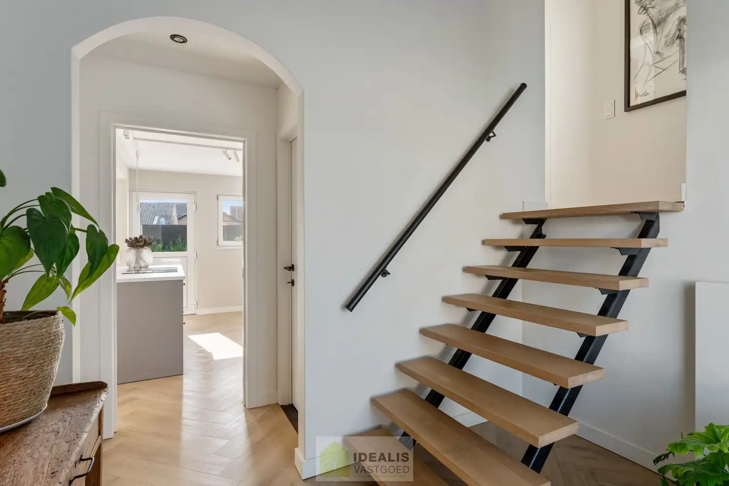 IDEALIS VASTGOED – Een prachtige instapklare woning in het fijne Hamont op een steenworp van de NL-grens! foto 24