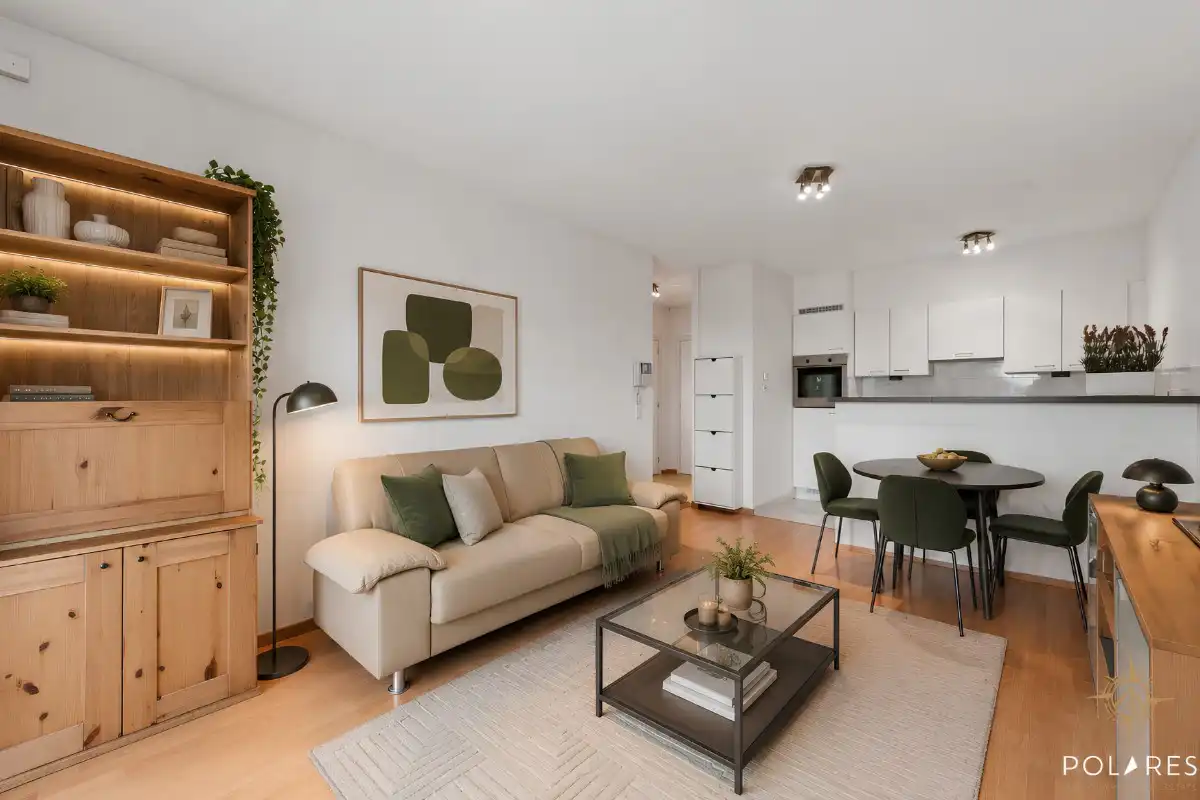 Goed gelegen appartement met terras én parkeerplaats!  foto 2