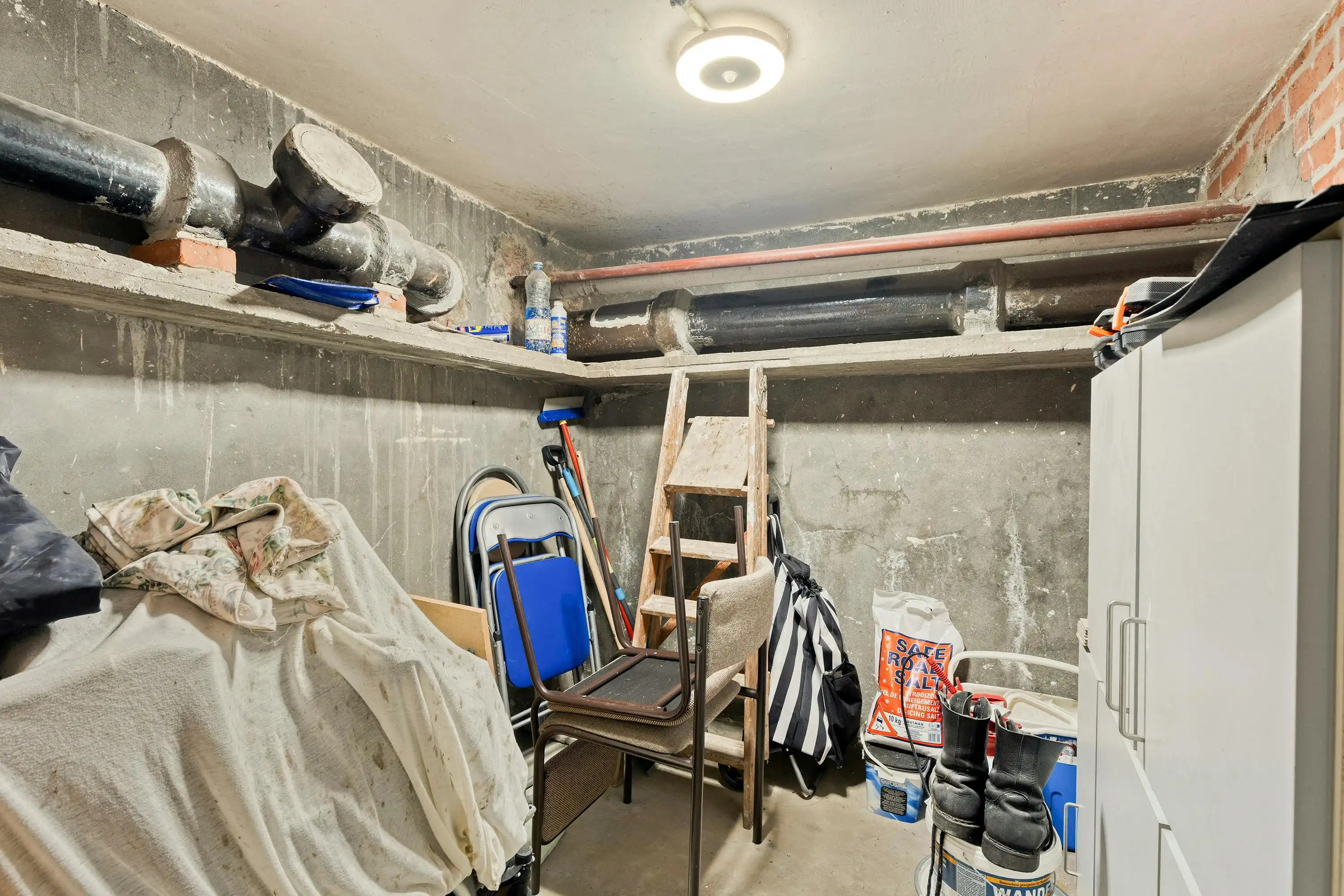 Lichtrijk en ruim appartement met terras te koop in Roeselare foto 15