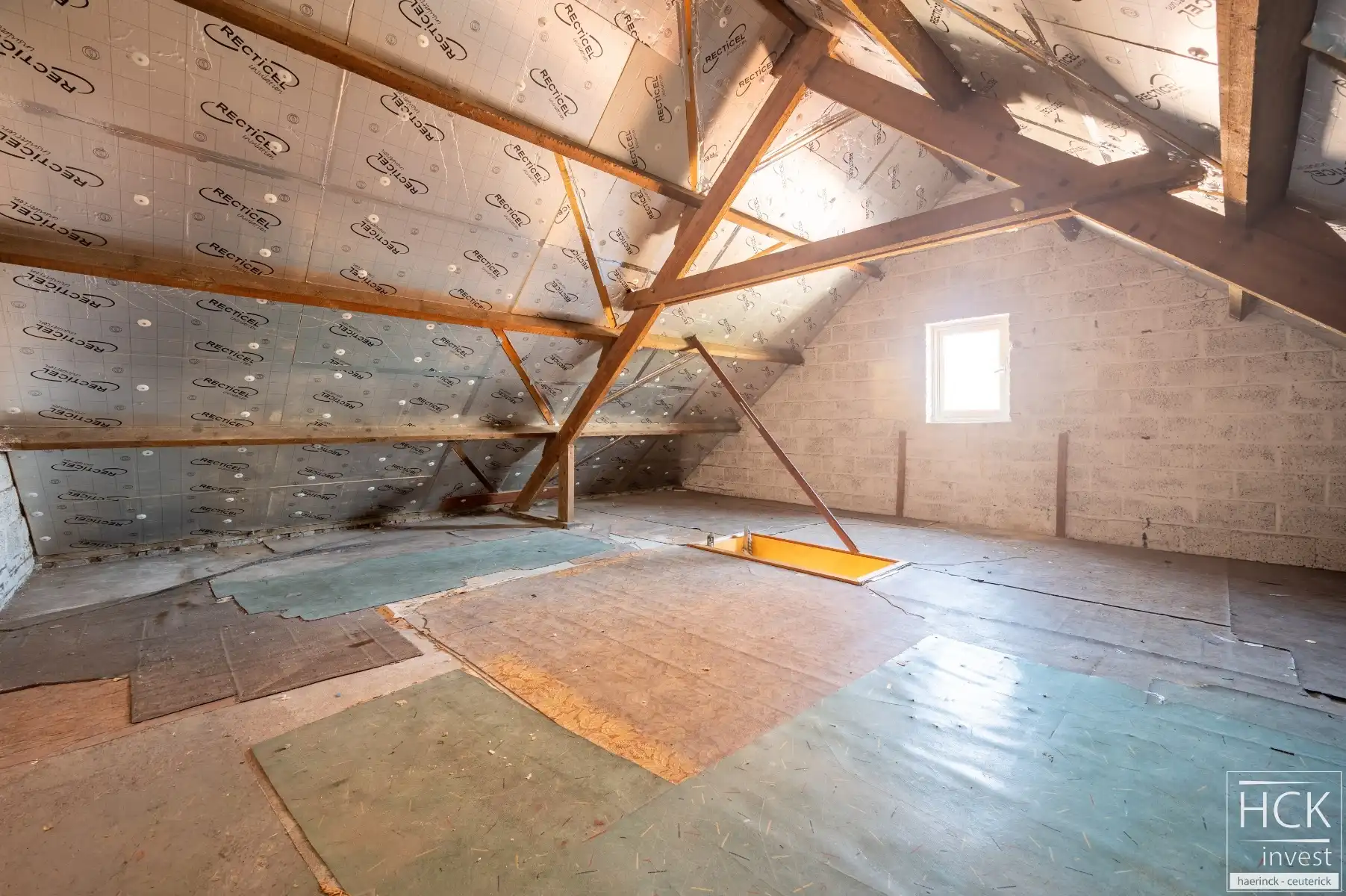 ZULTE - Charmante te renoveren woning met 3 SLPK, garage & 2 zolders!! foto 27