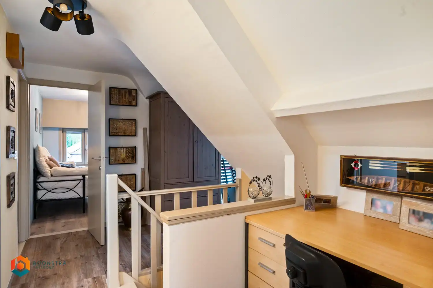 Open bebouwing met 3 slpkrs, bureauruimte en zonnige tuin op een perceel van 757 m² foto 18