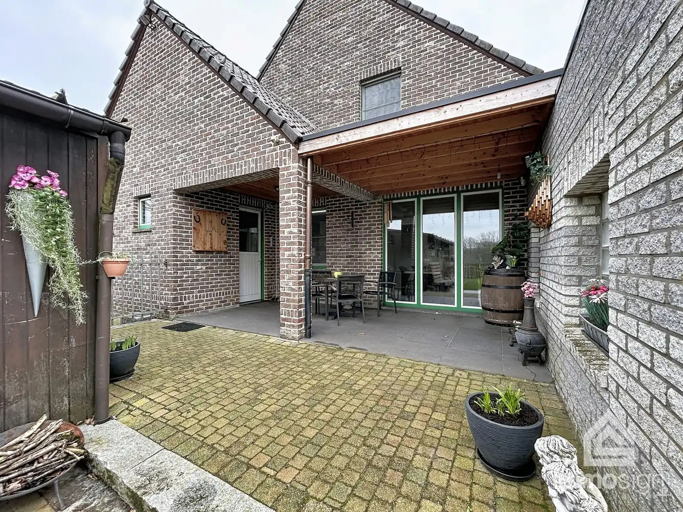 Woonst met horecagelegenheid op goede locatie te Bocholt foto 28