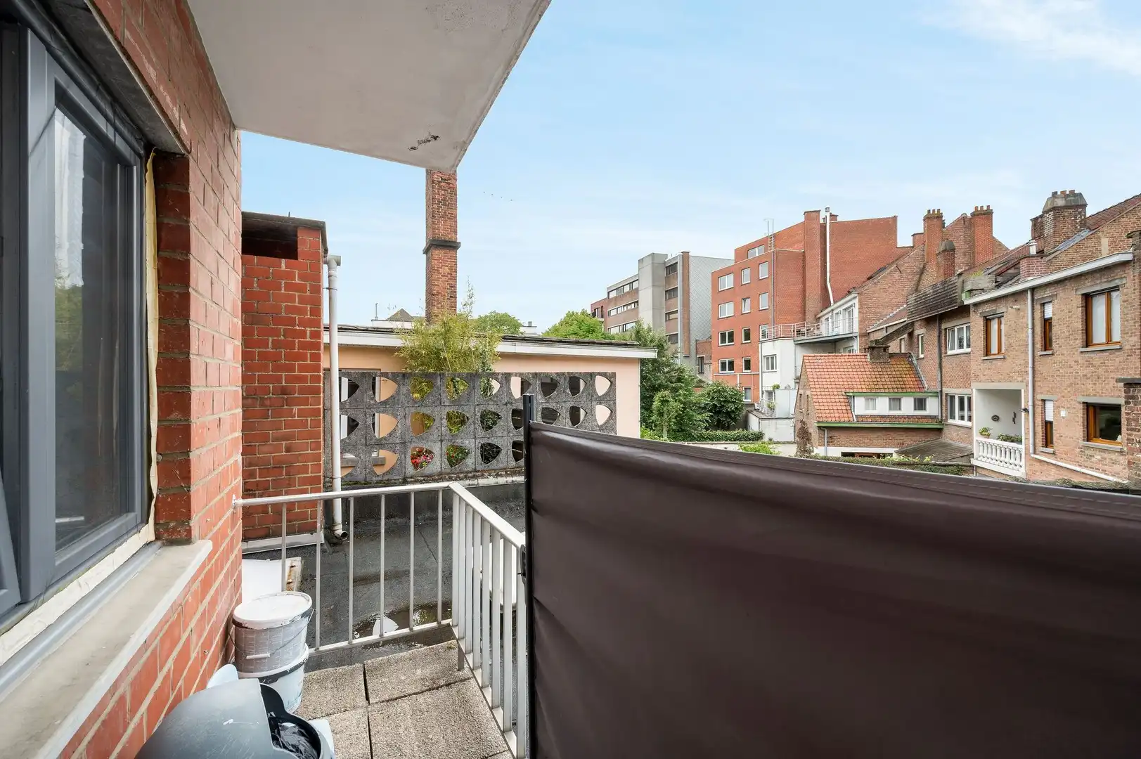 Energiezuinig en gezellig verhuurd appartement met 2 slaapkamers en balkon achteraan nabij het station van Kortrijk foto 10