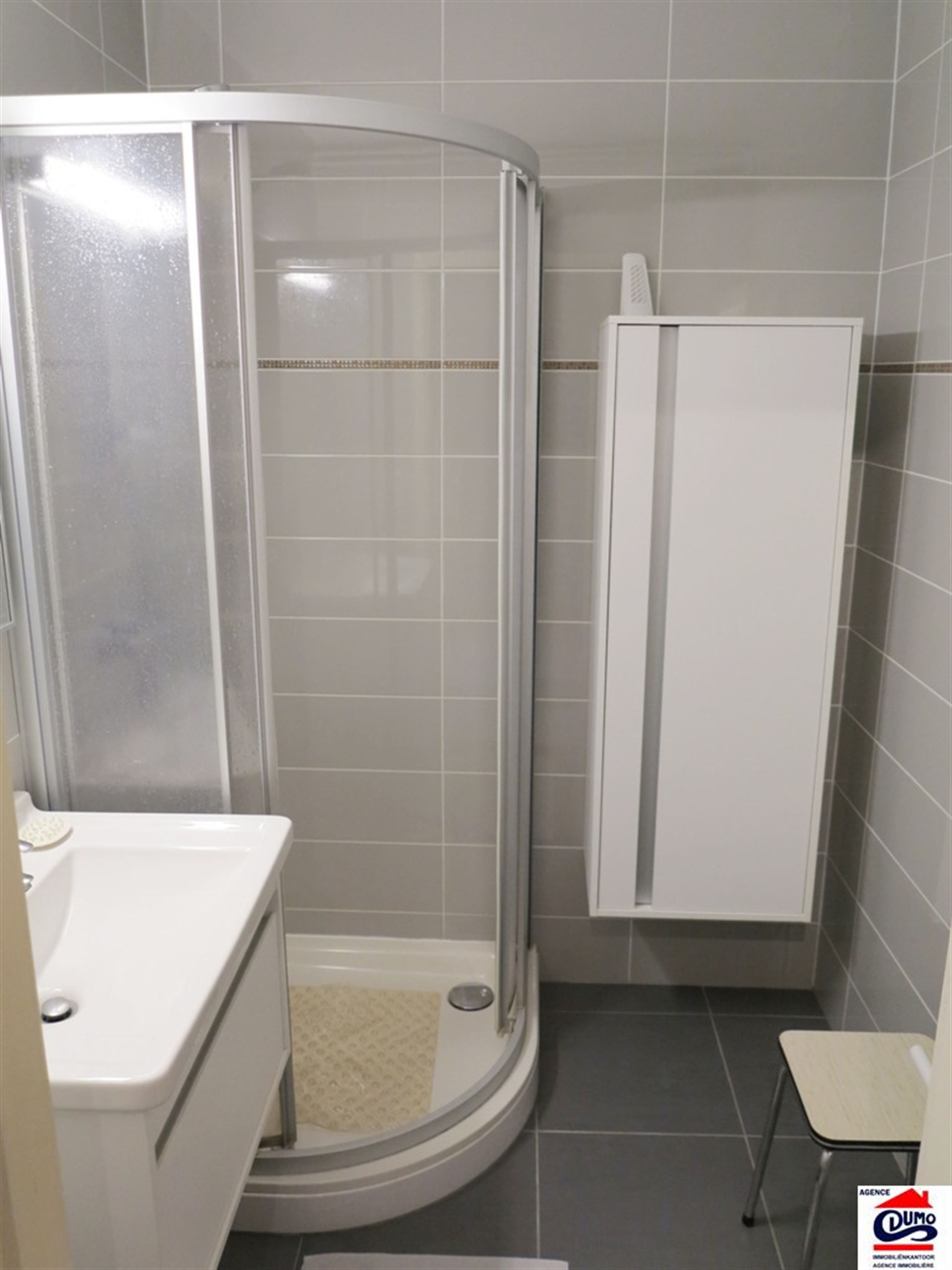 Gemeubeld appartement met twee slaapkamers foto 12