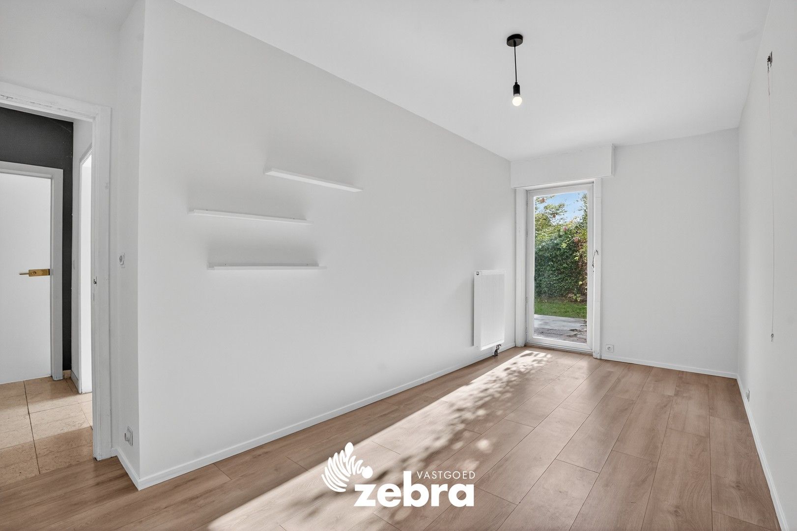 Zeer ruime woning met inpandige garage te koop in Staden! foto 8