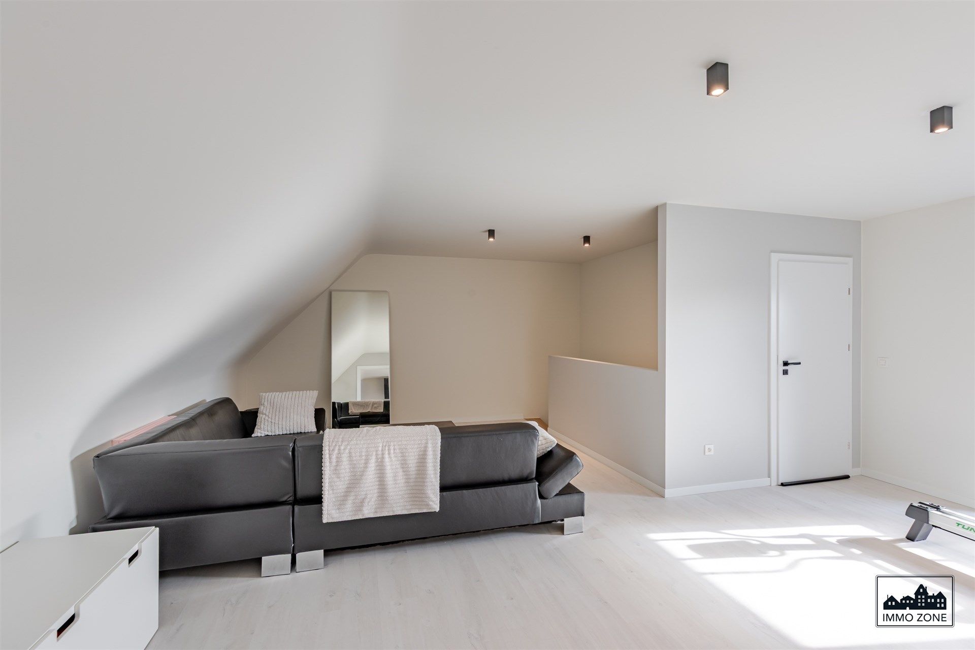 Zeer ruime moderne recente woning te centrum Sint-Niklaas foto 20