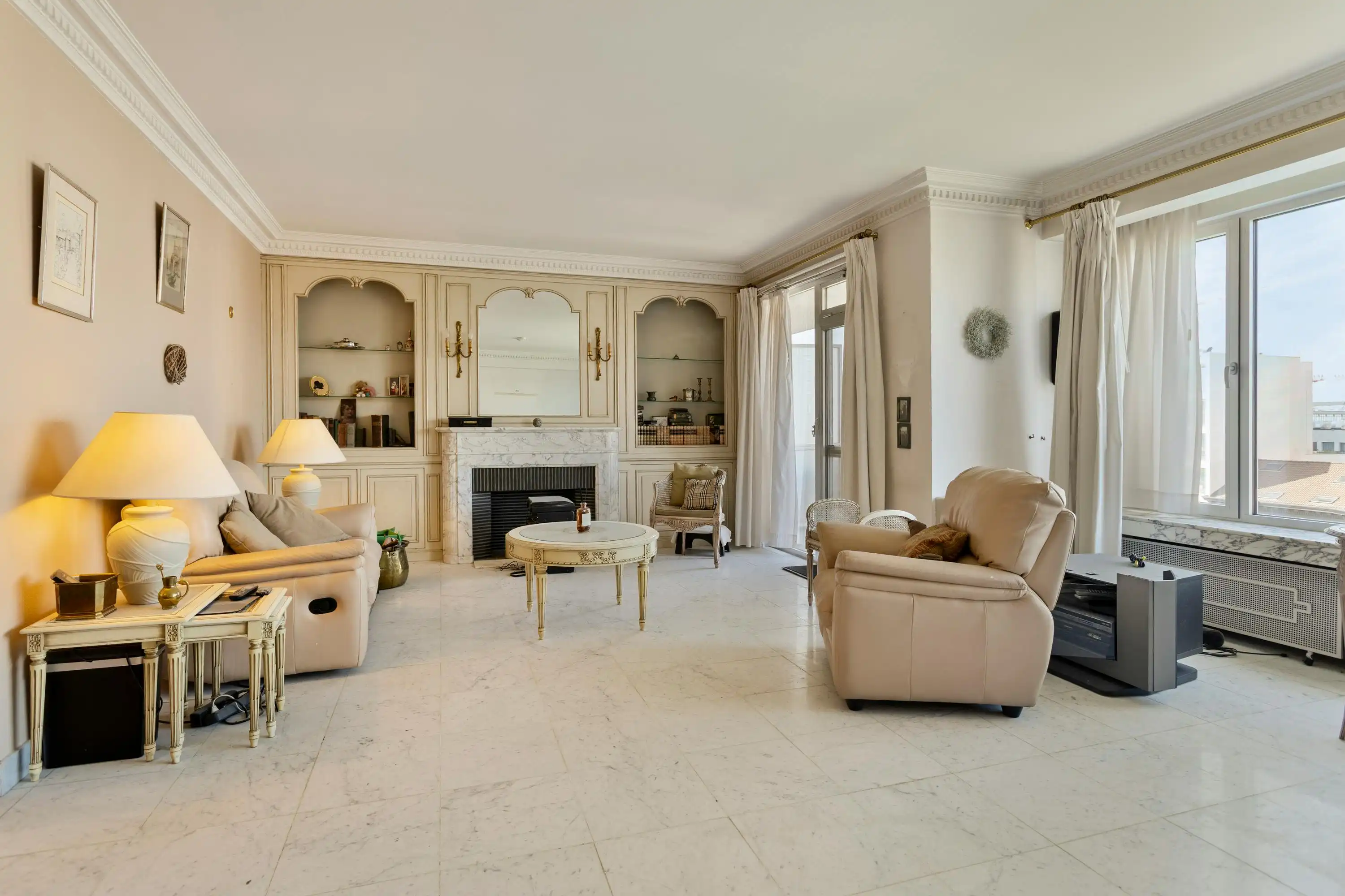 Ruim appartement (ca. 146m²) te koop aan de Italiëlei in Antwerpen foto 9