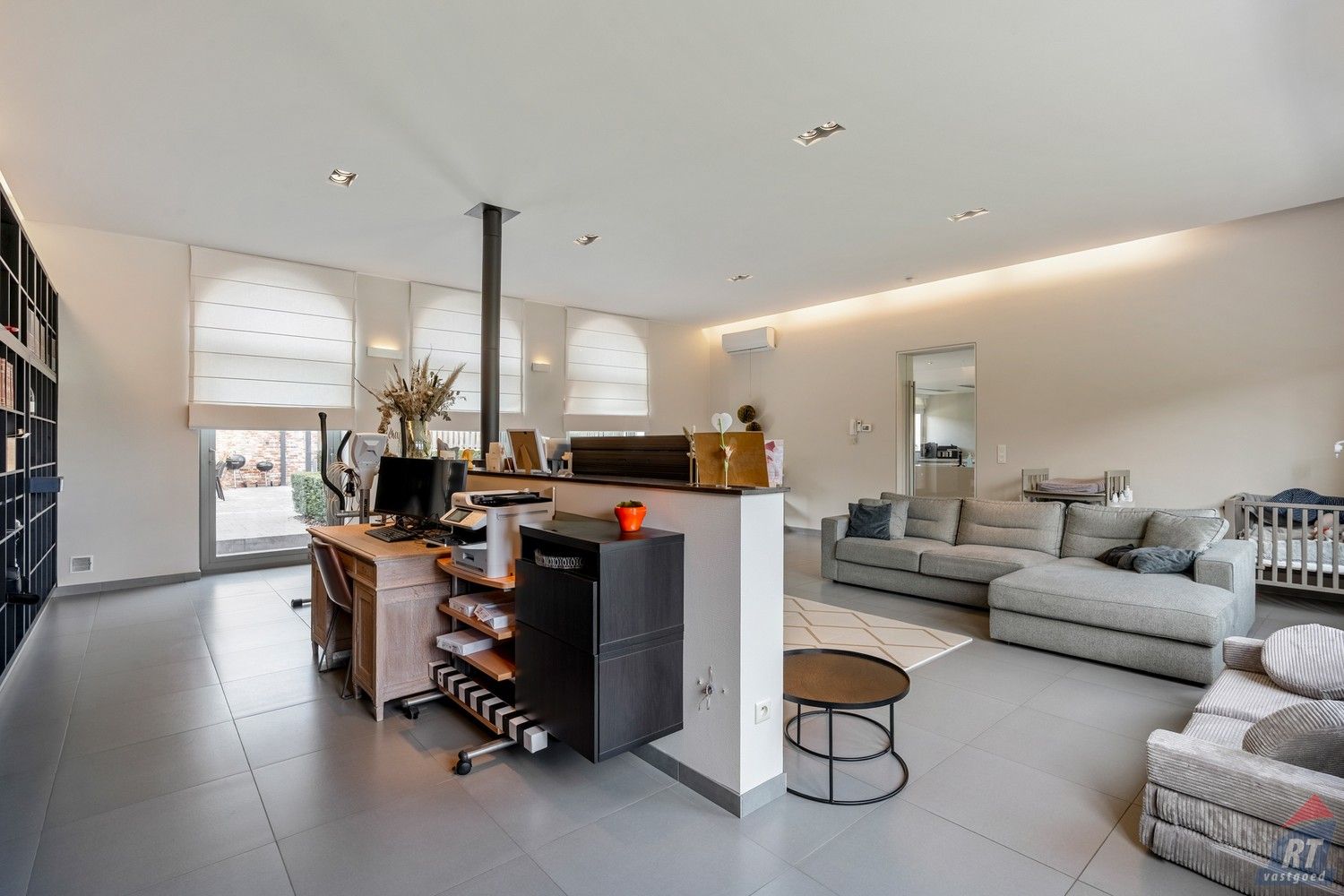 Exclusieve woning met zwembad in het landelijke Kerkom-bij-Sint-Truiden foto 4