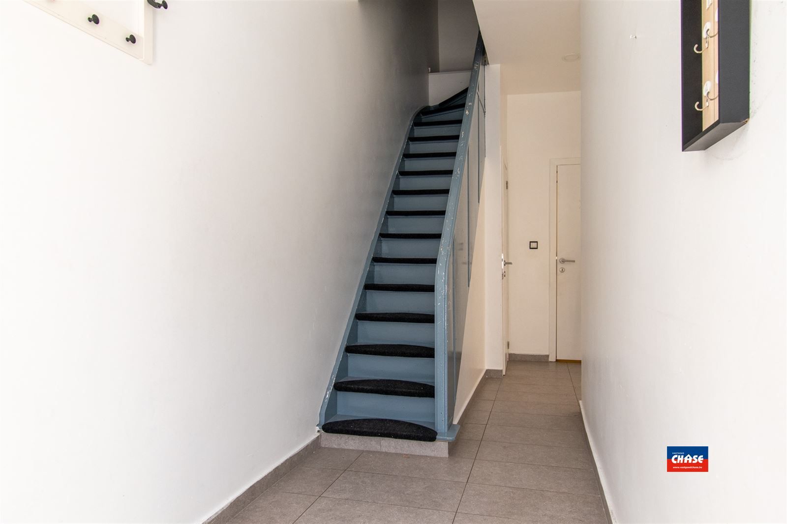 Gerenoveerde woning met 2 tot 3 slaapkamers foto 2