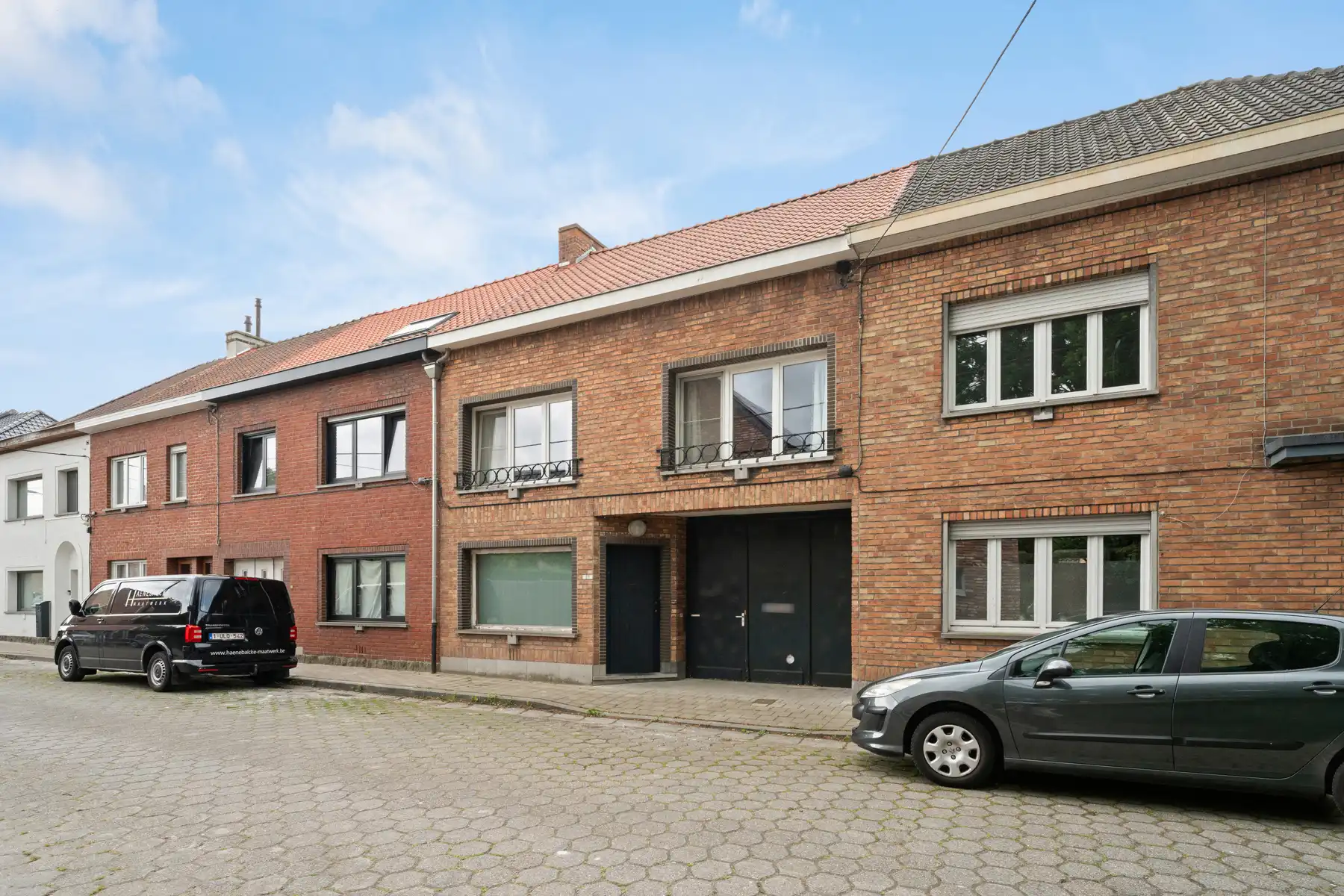 Te koop: instapklare energiezuinige woning in het charmante Drongen foto {{pictureIndex}}