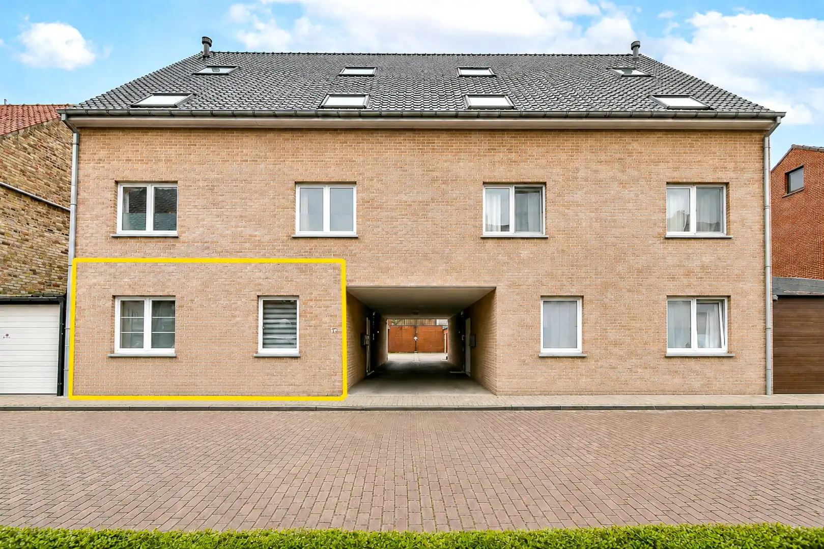 Instapklaar gelijkvloers appartement met twee slaapkamers en buitenkoer in centrum Gistel foto 6