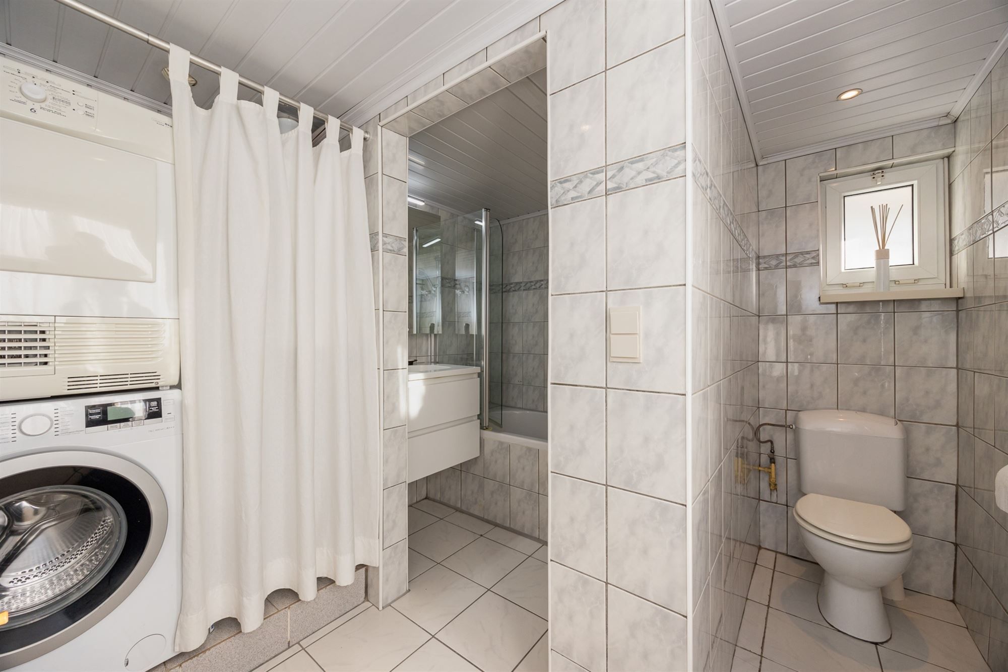 Gezellige woning met 3 slaapkamers en garagebox  foto 12