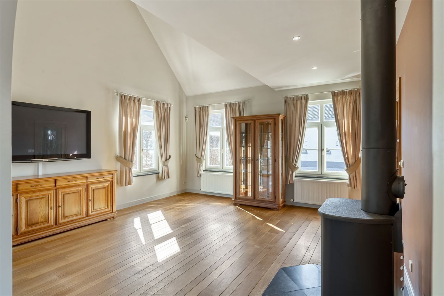 Exclusieve villa met hoogstaande afwerking in een idyllische omgeving foto 8