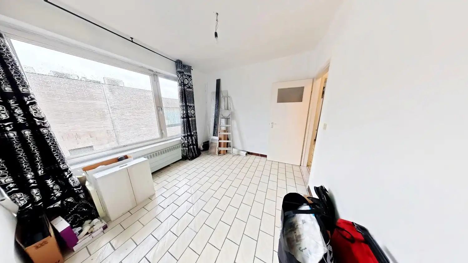 Centraal gelegen appartement met 2 slaapkamers! foto 9