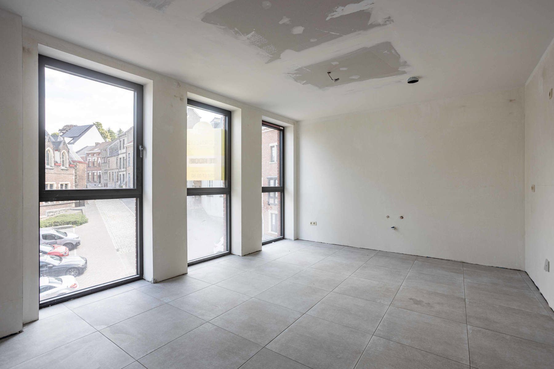 Nieuwbouwappartement, instapklaar, aan 6 % Btw ! foto 2