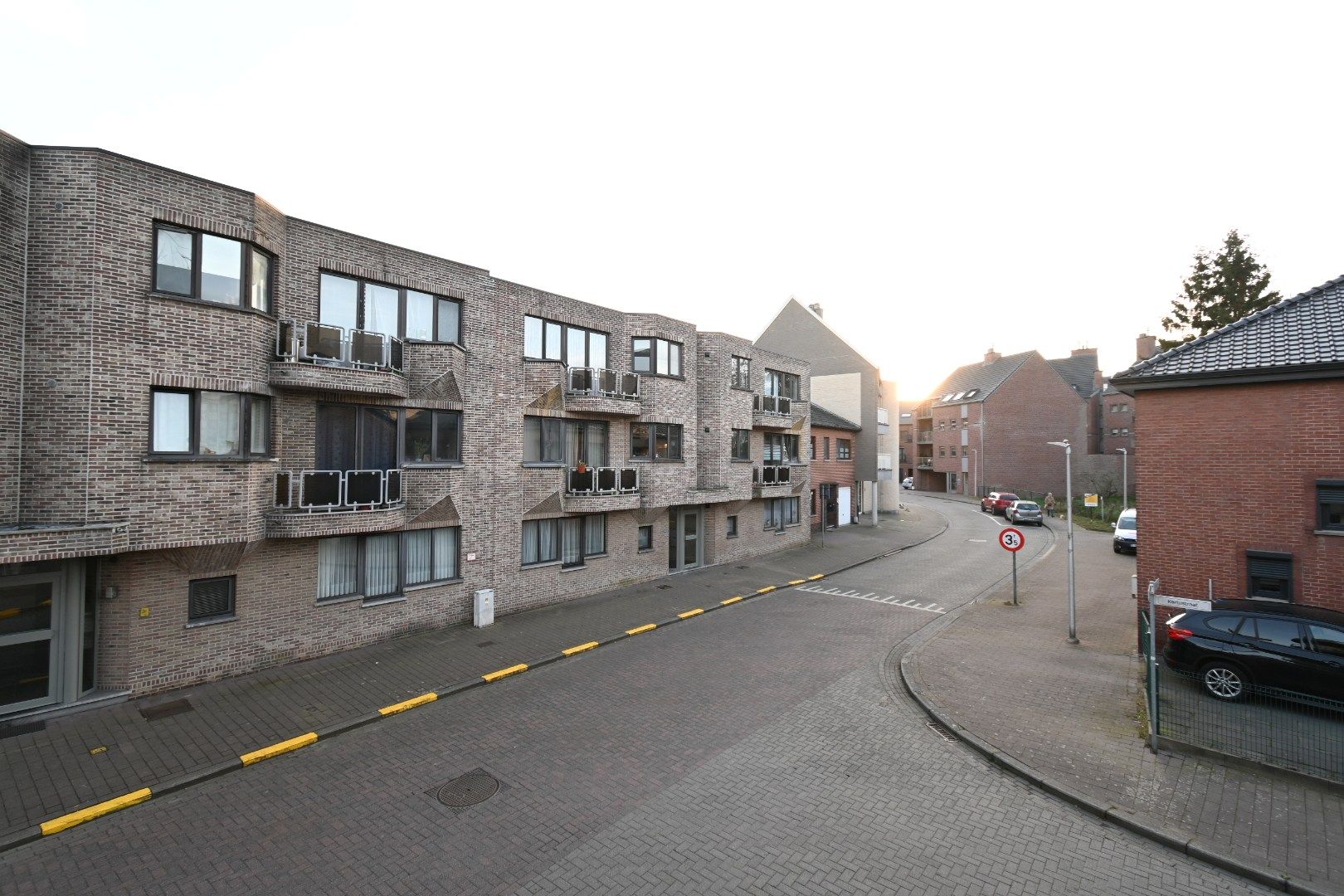 Knap en ruim appartement met 2 slaapkamers in het centrum van Lanaken foto 25