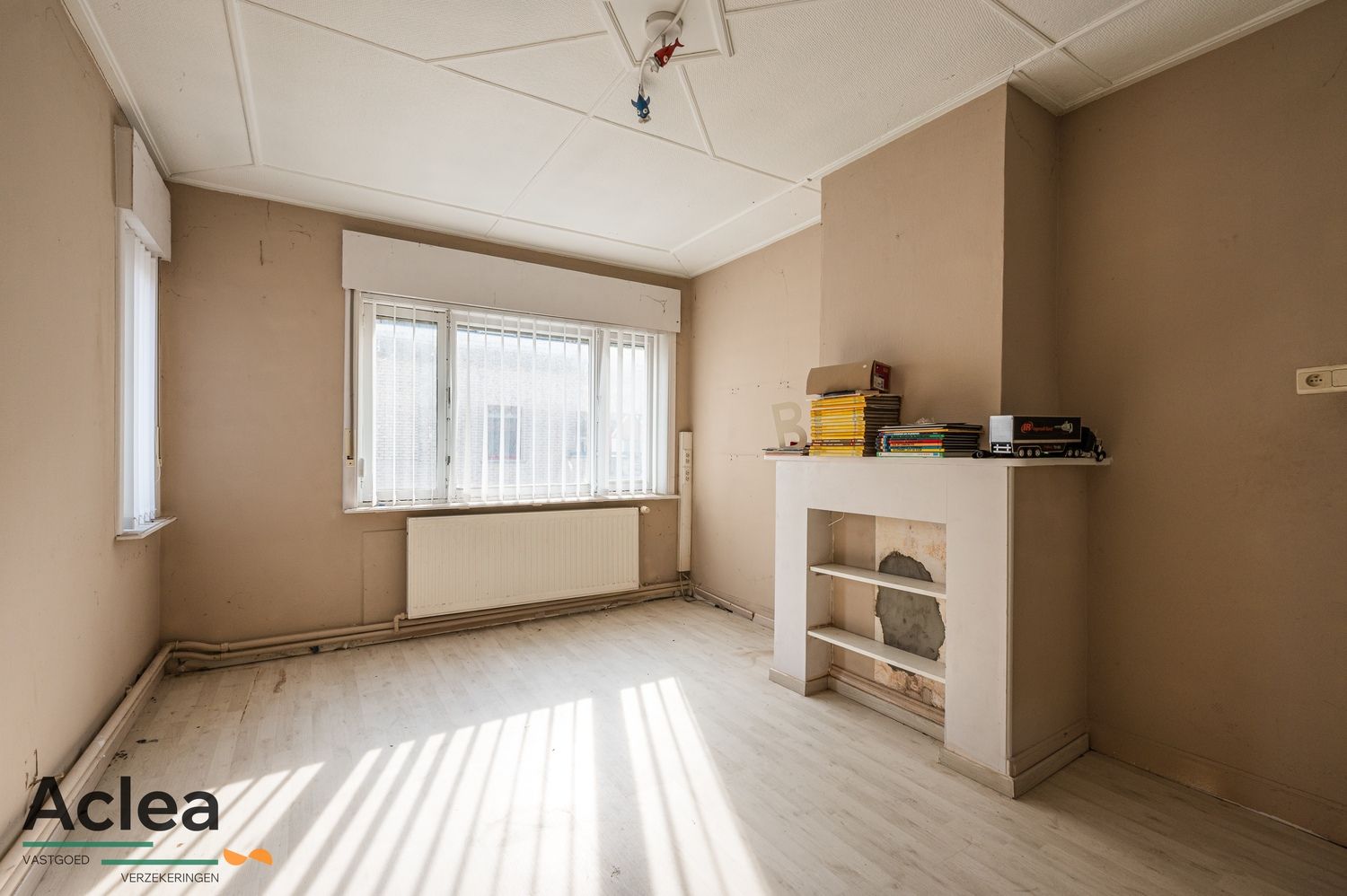 Te renoveren woning met grote magazijnruimte en veel potentieel foto 26