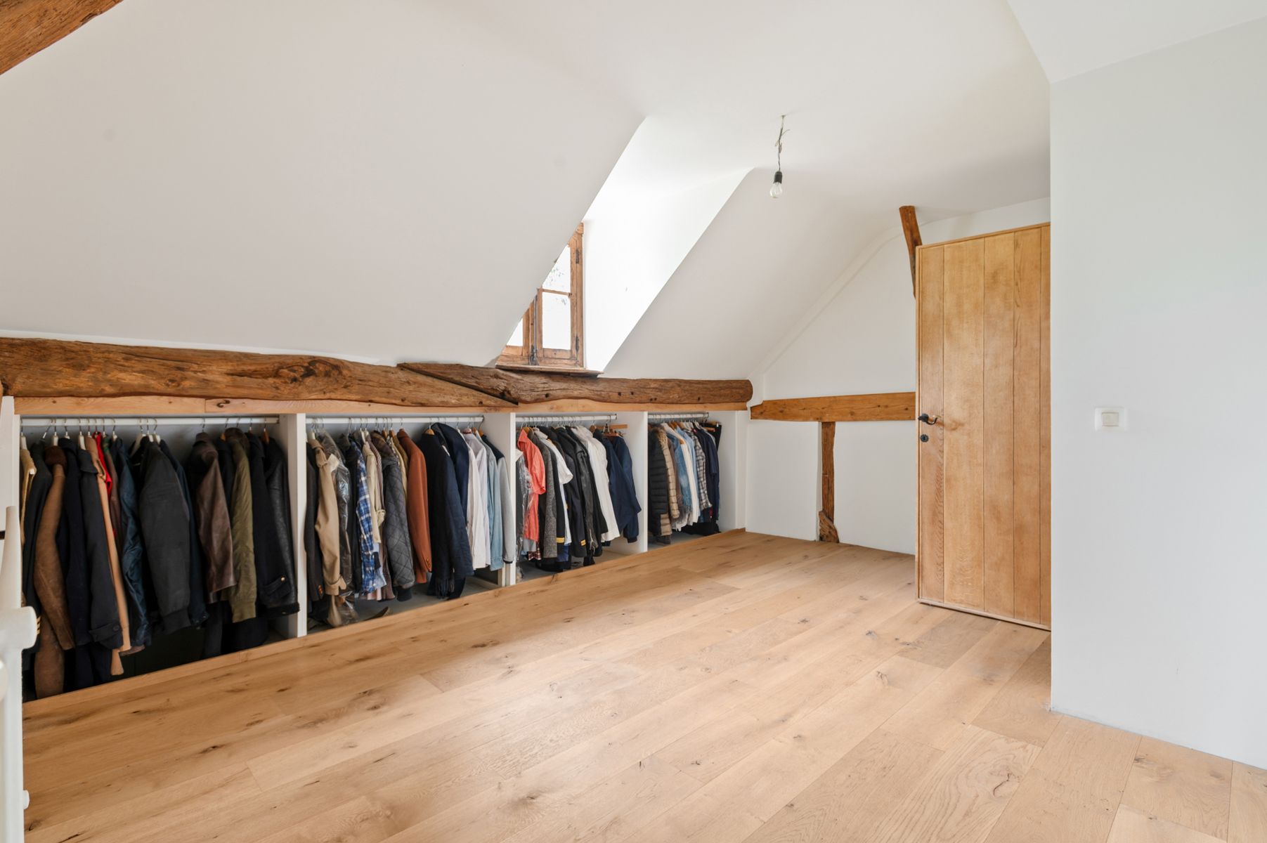 Authentieke hoeve in hartje Halle Zoersel op ca. 2028 m² foto 32